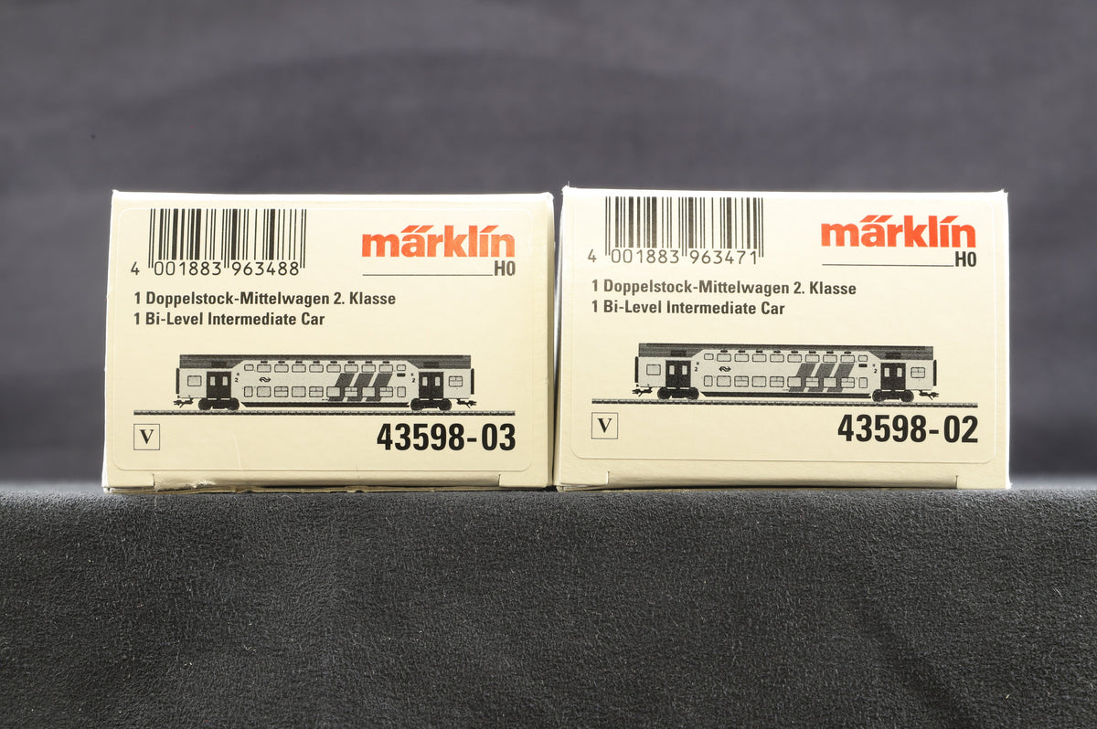 Marklin HO Pair of Bi-Level Intermediate Cars, Inc. 43598-02 &amp; 03