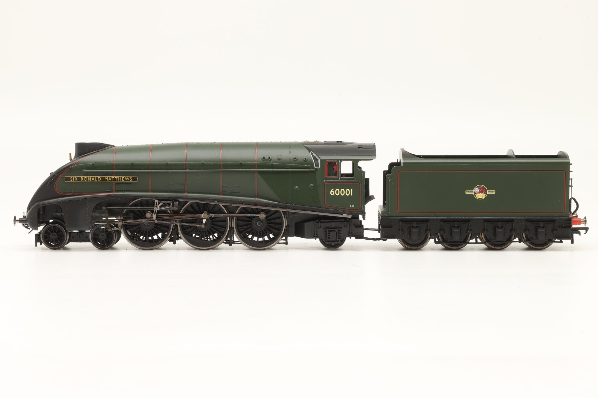 Hornby OO R2896XS Class A4 '60001' 'Sir Ronald Matthews' BR Lined Green L/C DCC Sound