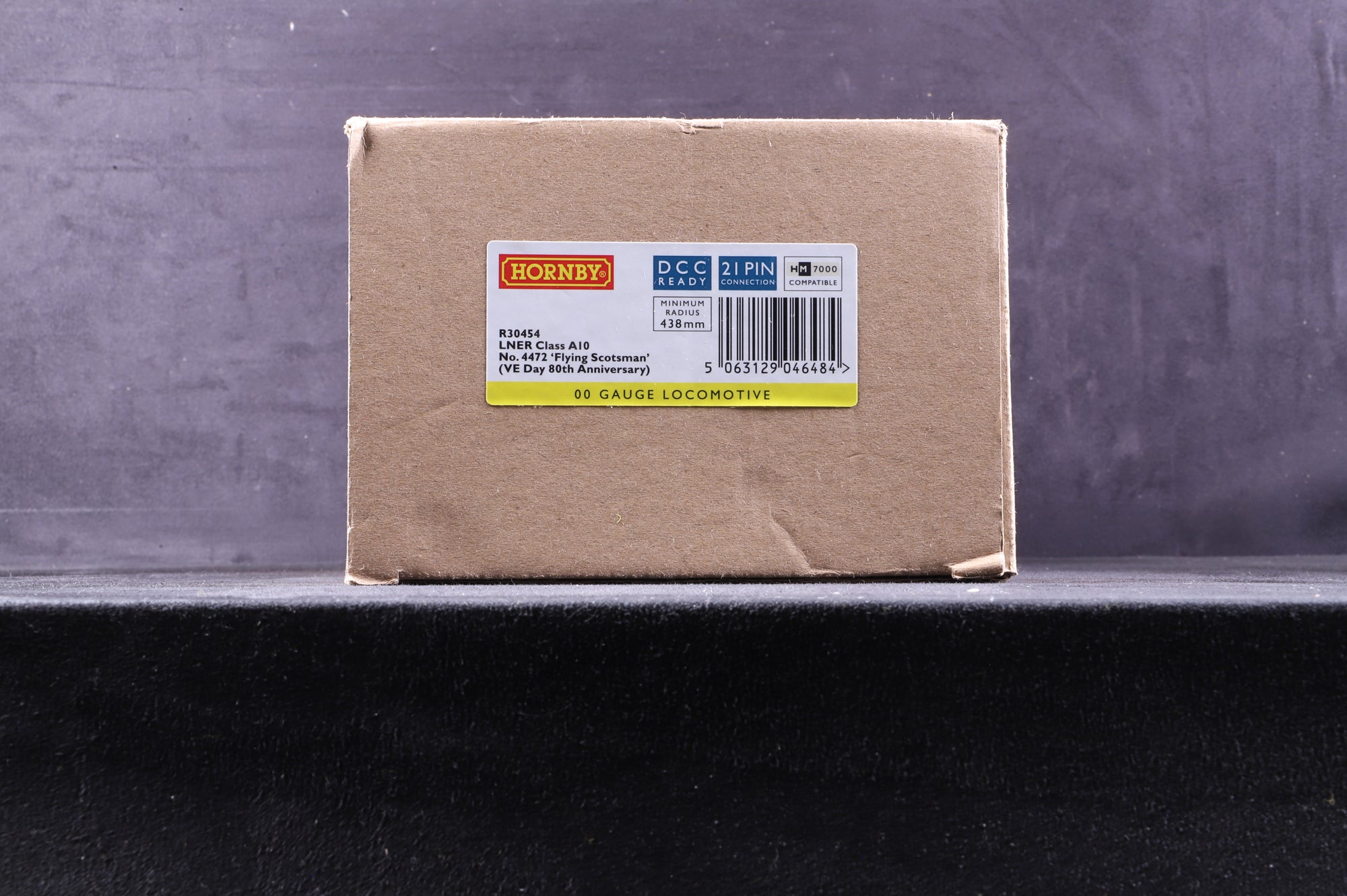 Hornby OO R30454 Class A1 '4472' 'Flying Scotsman' VE Day 80th Anniversary Black