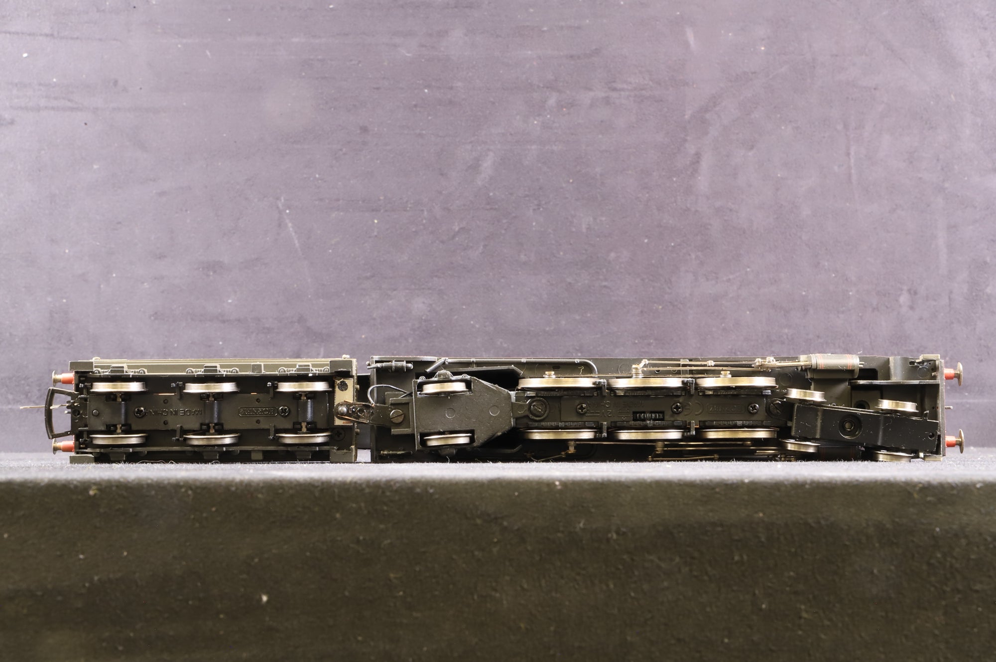 Hornby OO R2446 Duchess Class '46232' BR Lined Green L/C Weathered