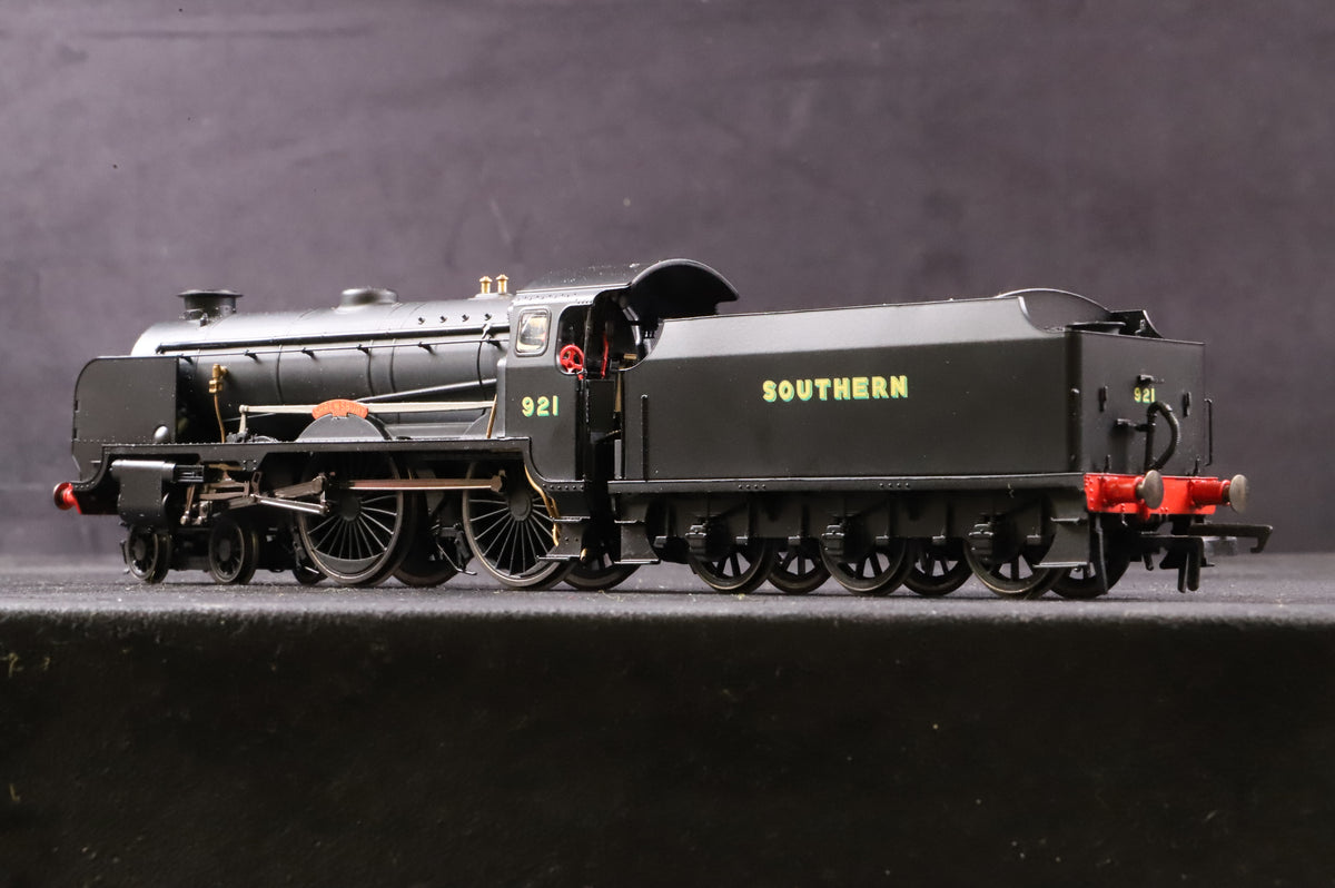 Hornby OO R3458 SR 4-4-0 Schools Class &#39;921 Shrewsbury&#39;, DCC Sound