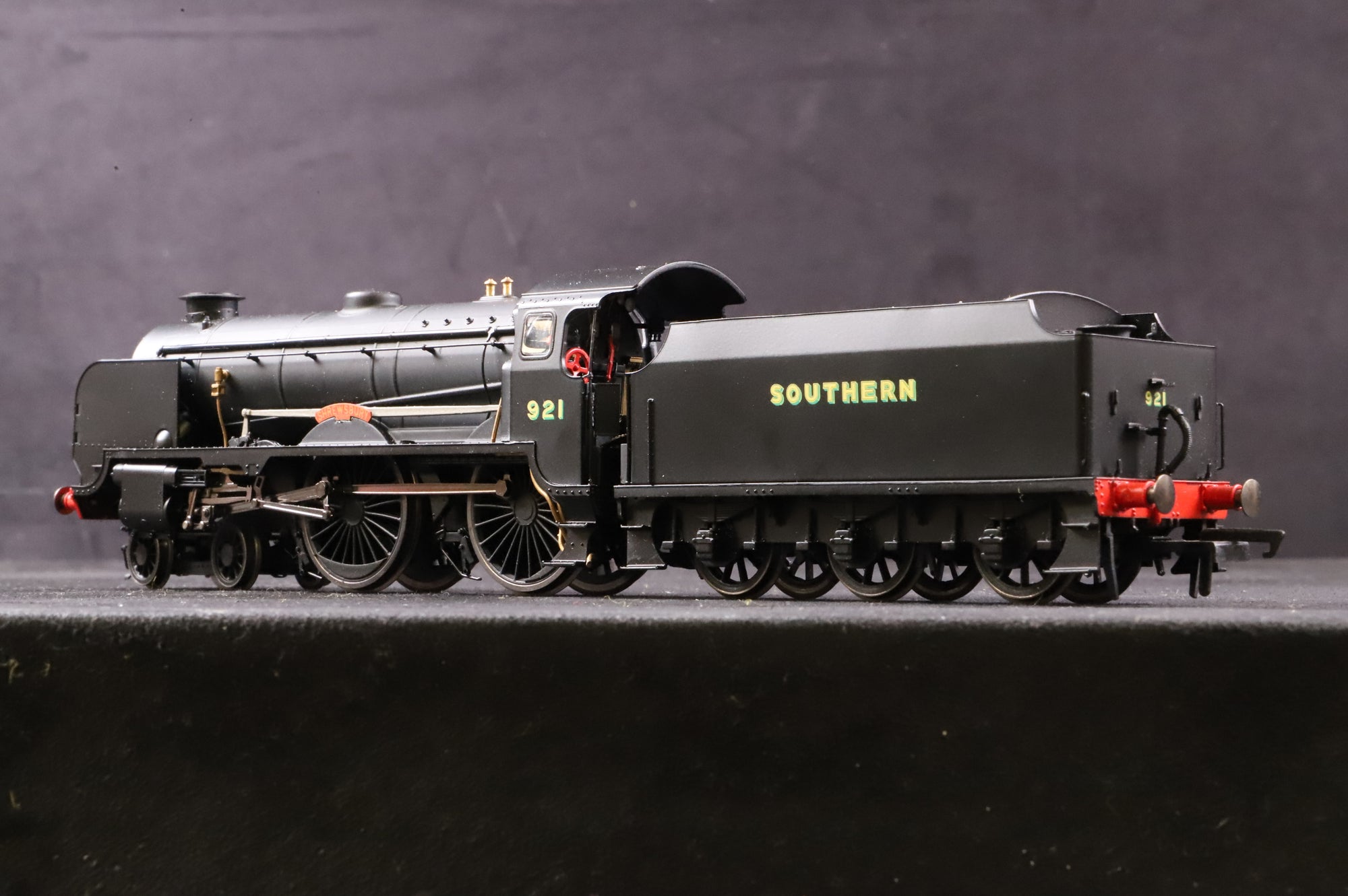 Hornby OO R3458 SR 4-4-0 Schools Class '921 Shrewsbury', DCC Sound