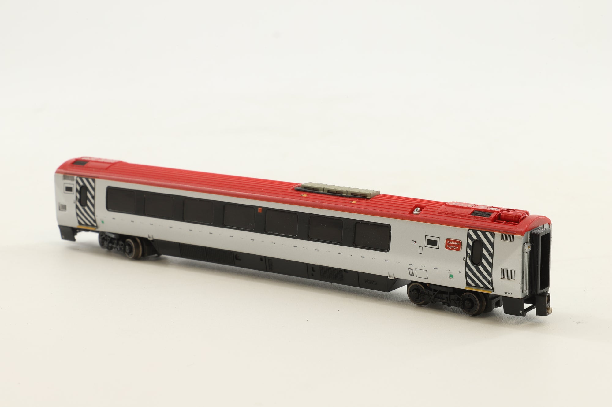 Dapol N ND063F Class 220 '220 034' 4 Car Voyager DMU