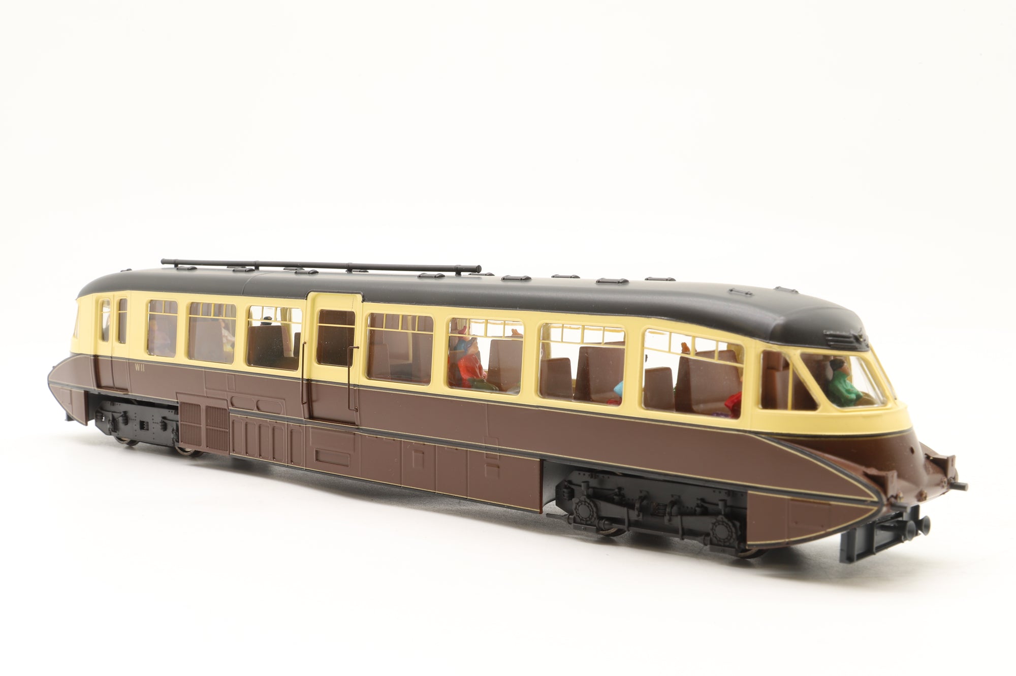 Dapol OO 4D-011-007 Streamlined Railcar 'W11' BR Lined Chocolate & Cream DCC Fitted