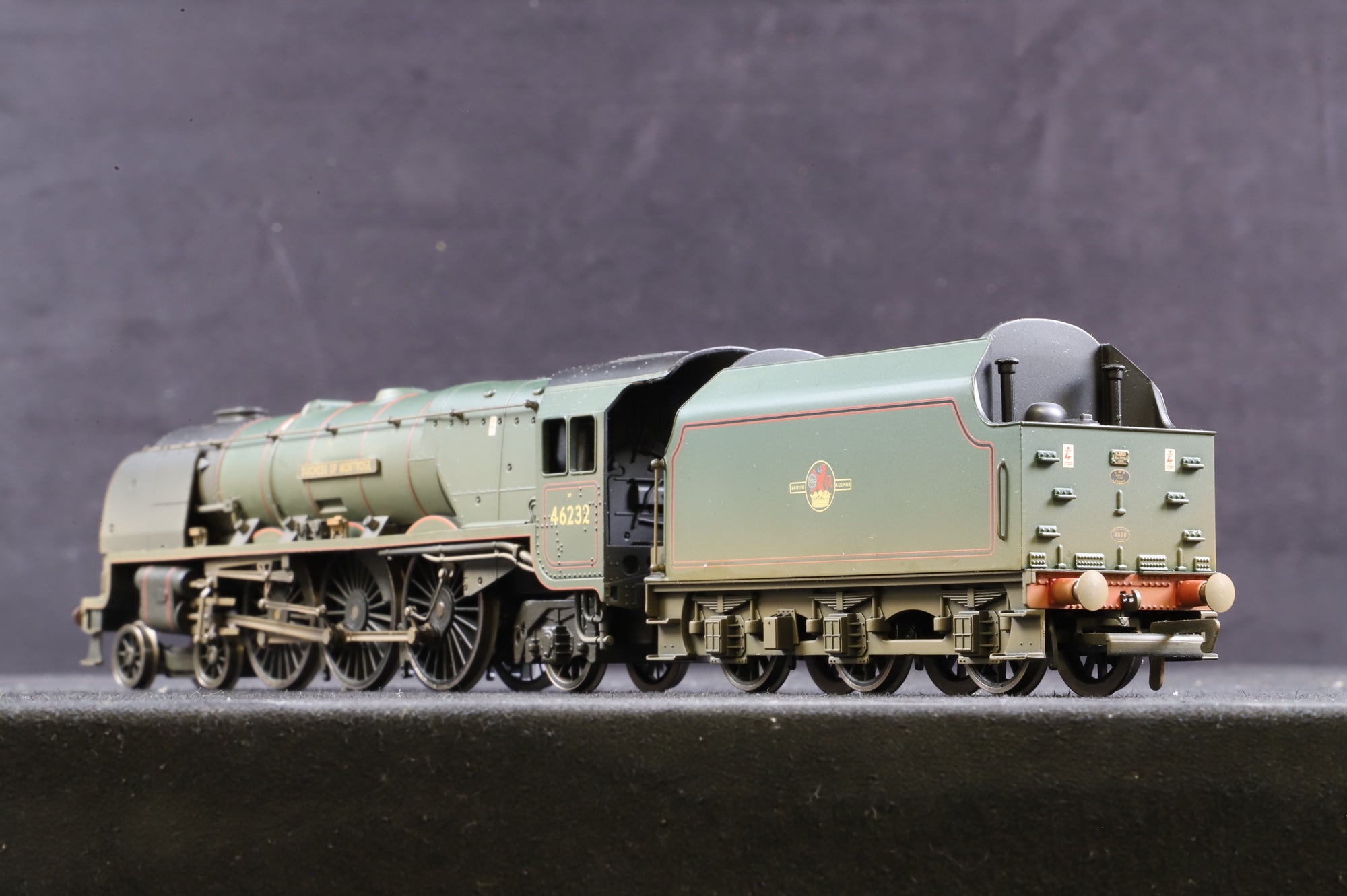 Hornby OO R2446 Duchess Class '46232' BR Lined Green L/C Weathered