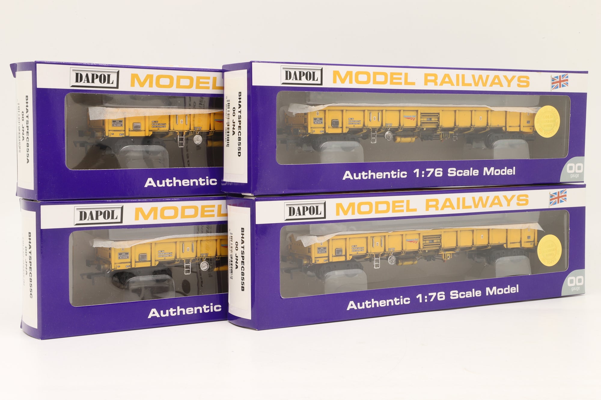 Dapol OO Rake of 4x Network Rail JNA Wagons – Weathered