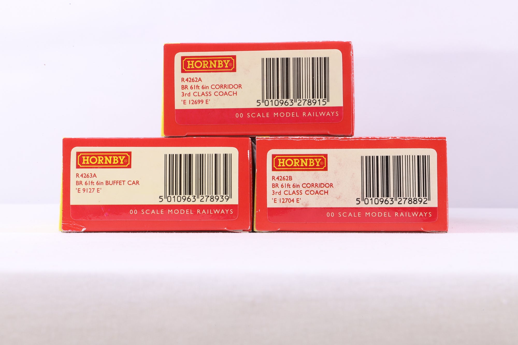 Hornby OO Rake Of 3 BR Maroon Gresley Coaches Inc. R4262A R4262B & R4263A