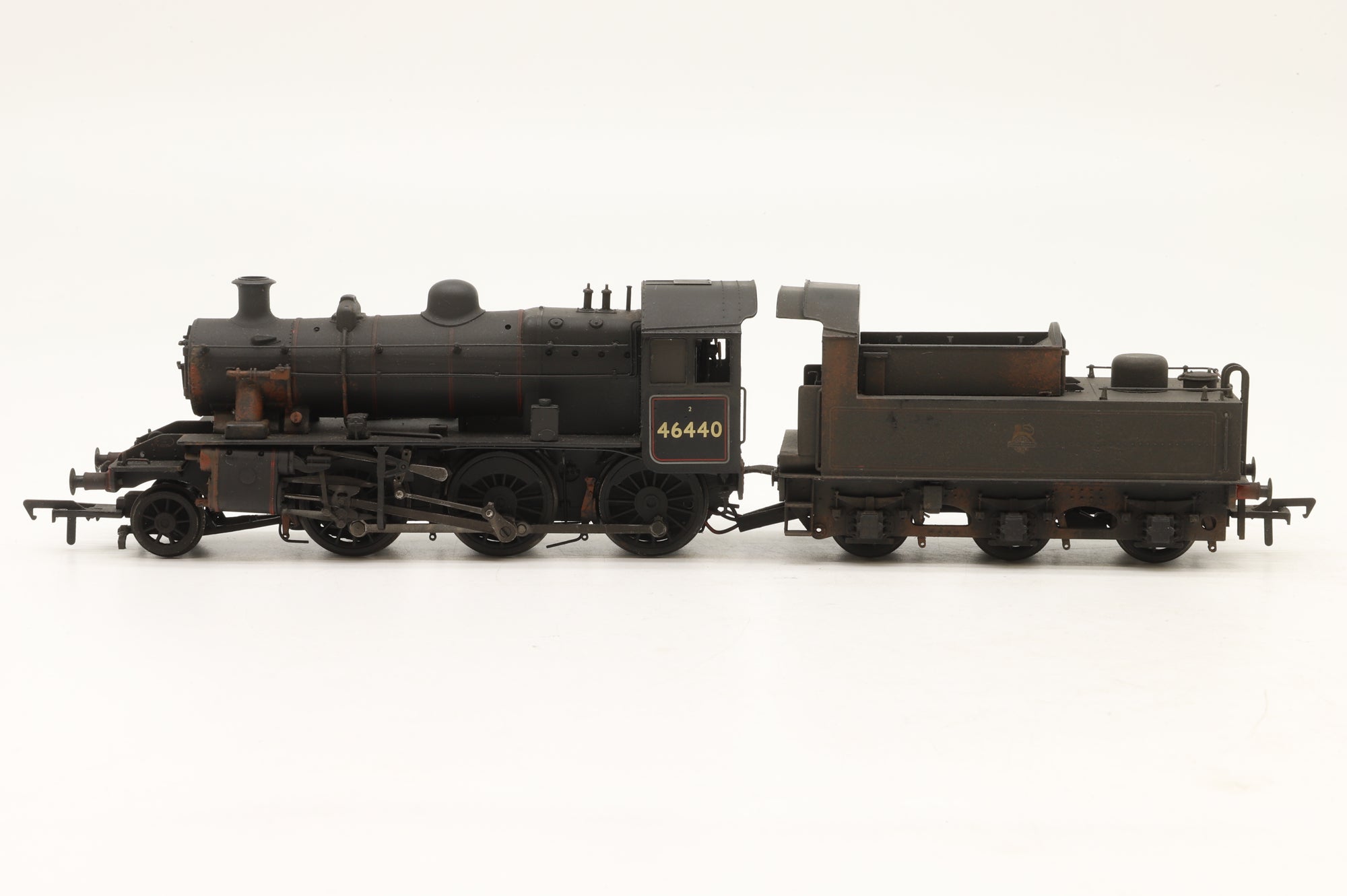 Bachmann OO 32-826 Ivatt Class 2MT '46440' BR Lined Black E/C Weathered