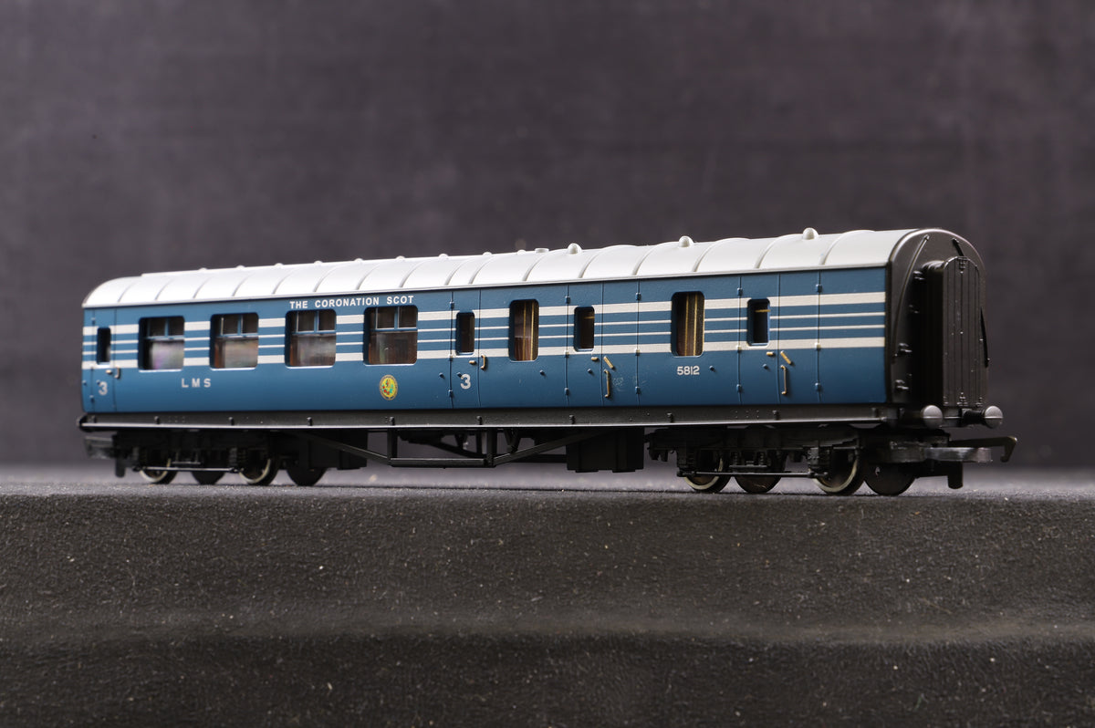 Hornby OO Rake Of 4 LMS Coronation Coaches