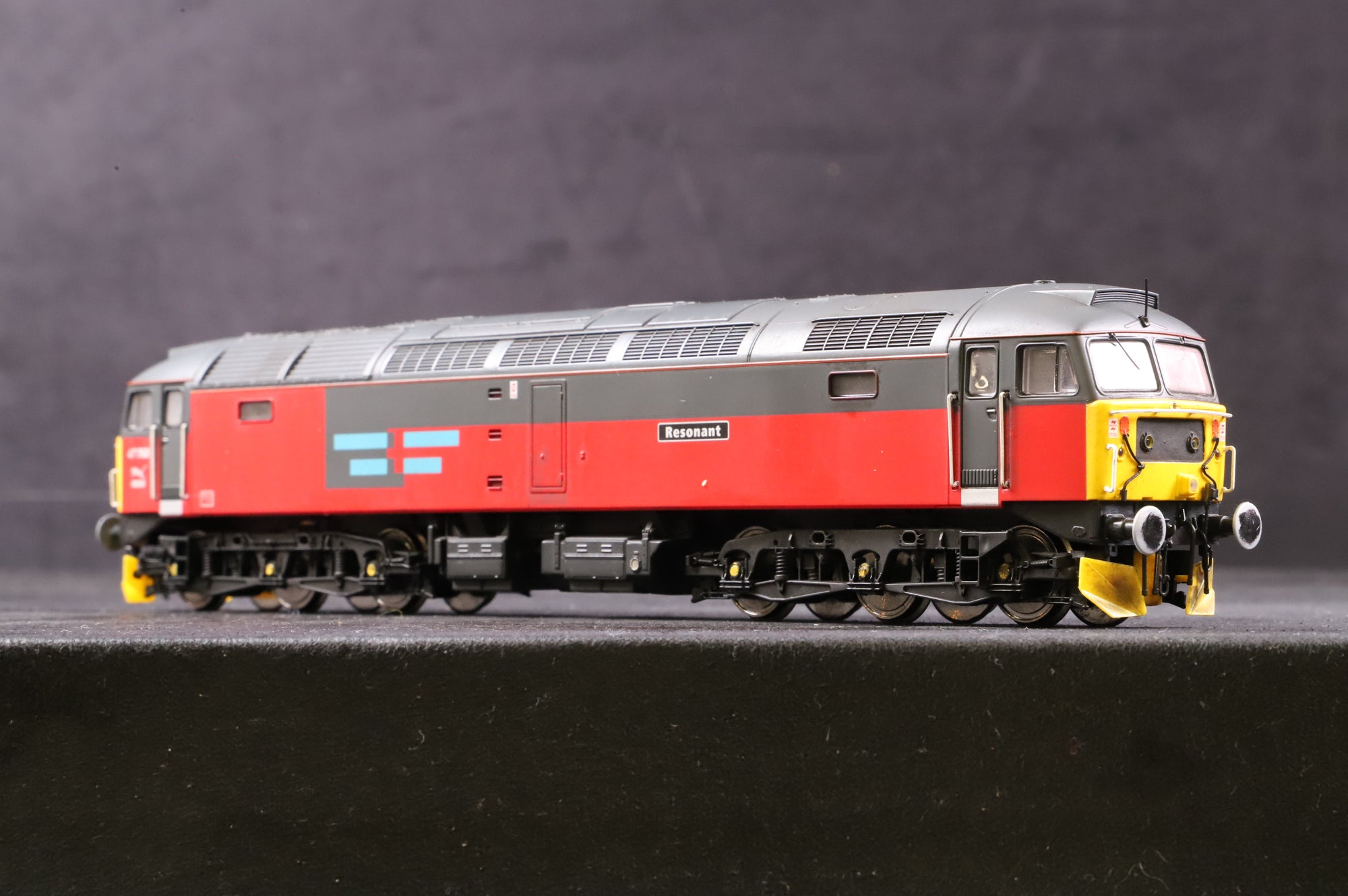 ViTrains OO V2039 Class 47/7 '47768' 'Resonant' RES livery, Weathered & DCC Fitted