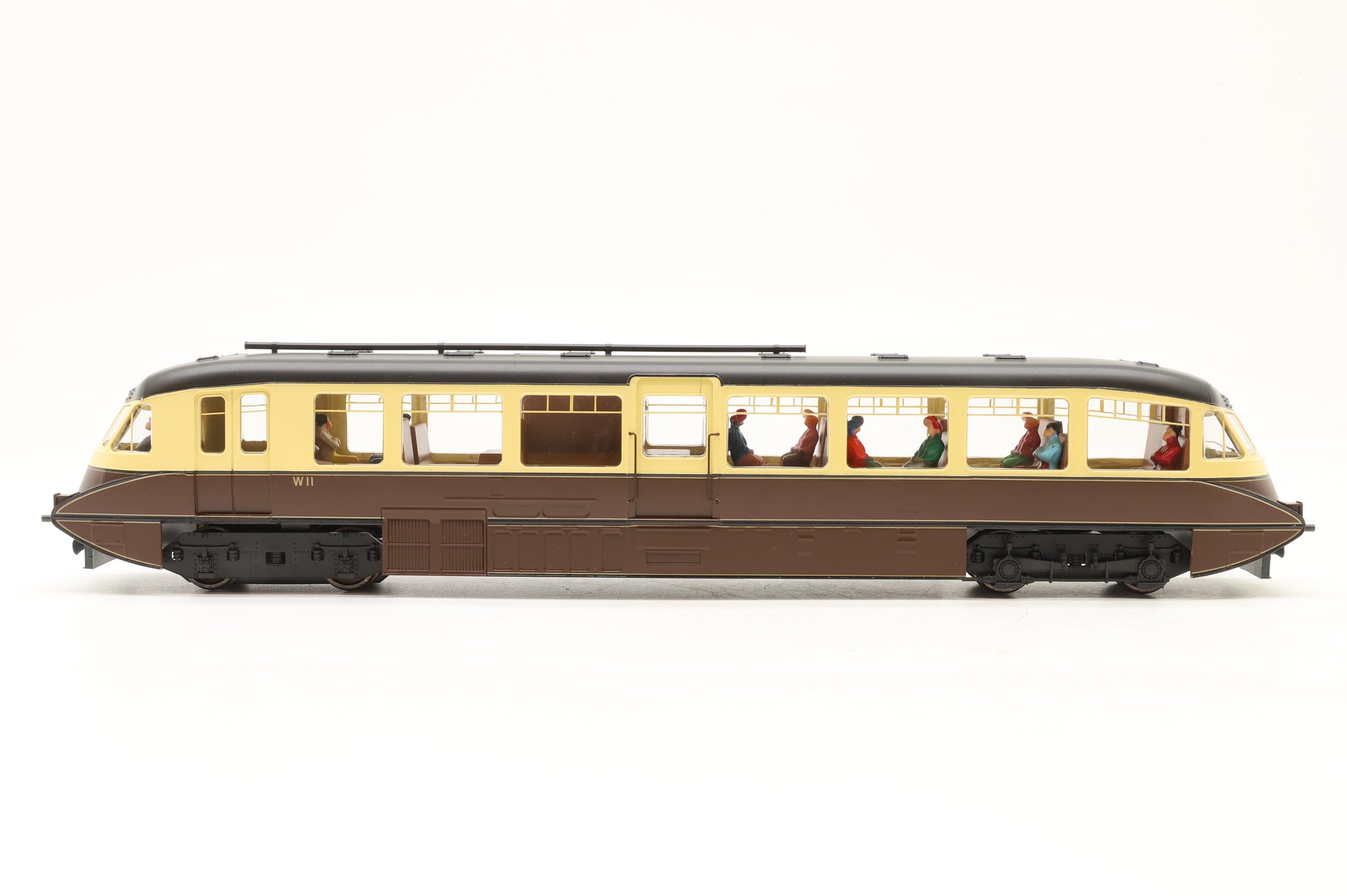 Dapol OO 4D-011-007 Streamlined Railcar 'W11' BR Lined Chocolate & Cream DCC Fitted