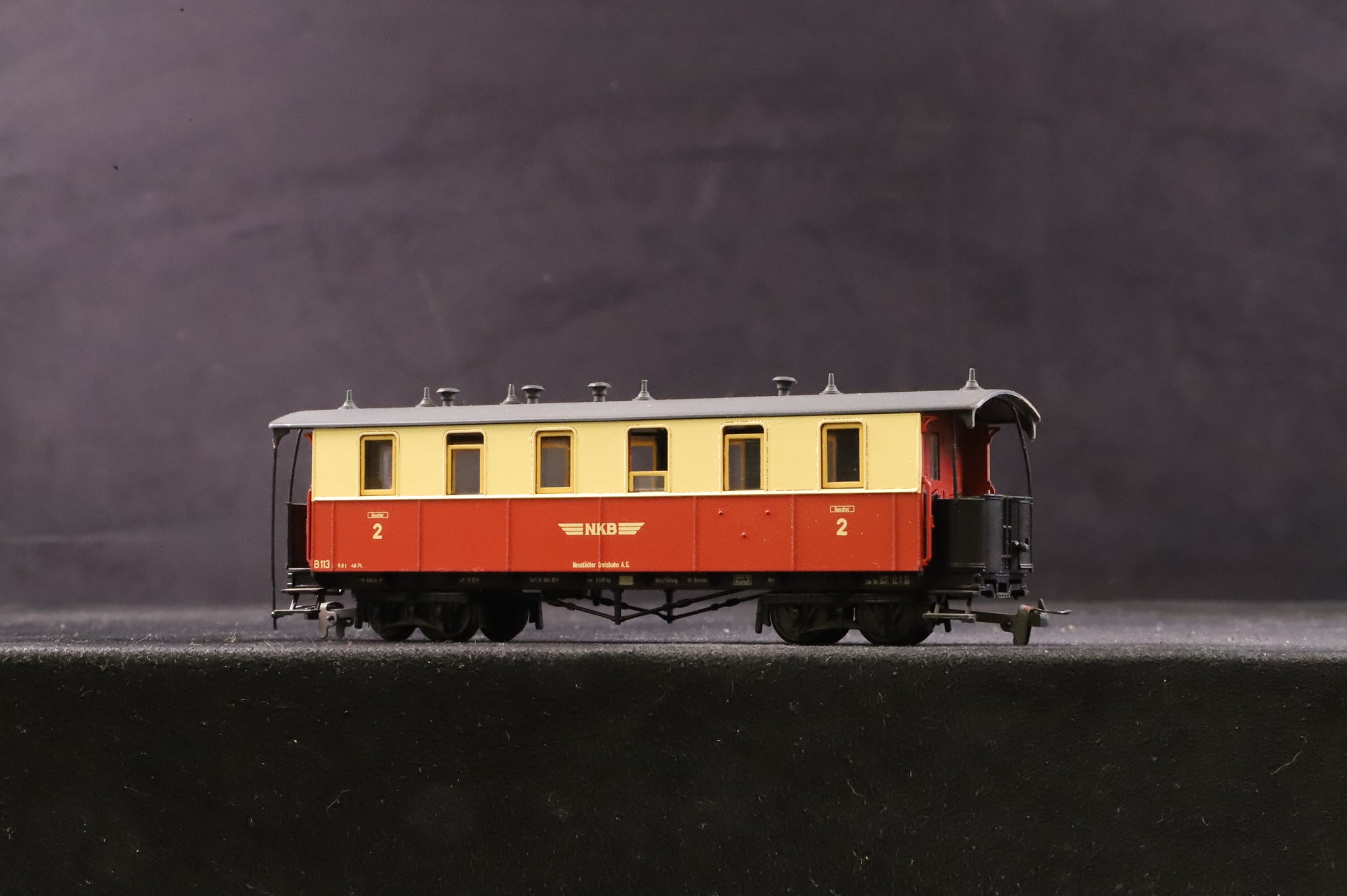 Bemo HOm Rake of 4 Red & Cream Coaches
