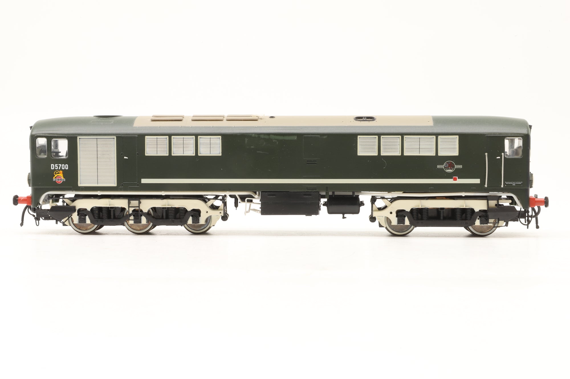 Heljan OO 2800 Class 28 Co-Bo D5700 BR Green with No Yellow Panels and Modified Windows