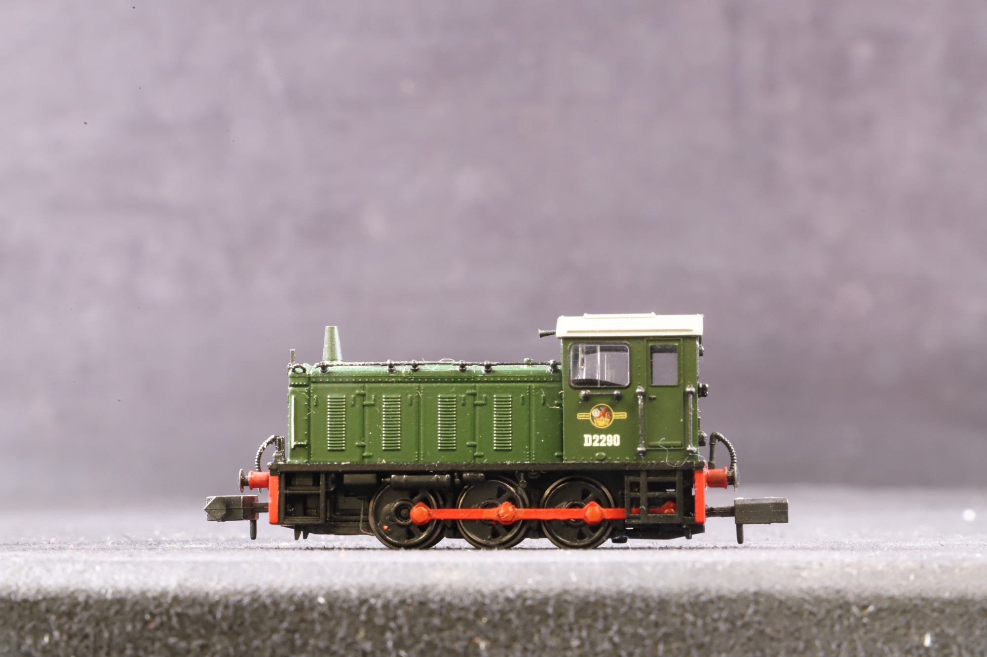 Graham Farish N 371-053-LN-01 Class 04 Shunter 'D2290' BR Green