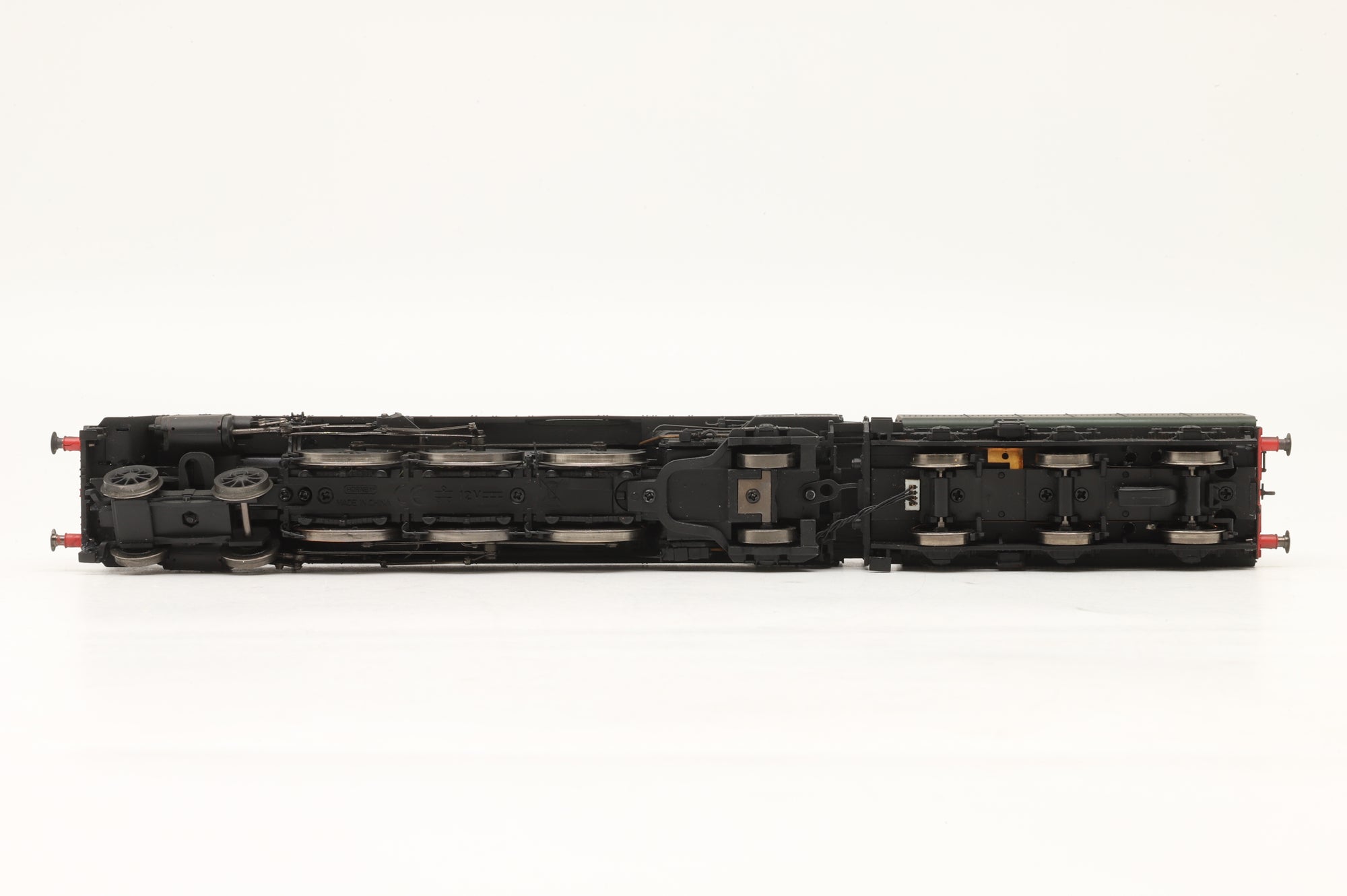 Hornby OO Clan Class '72001' 'Clan Cameron' BR Green E/C Weathered & Renumbered DCC Sound