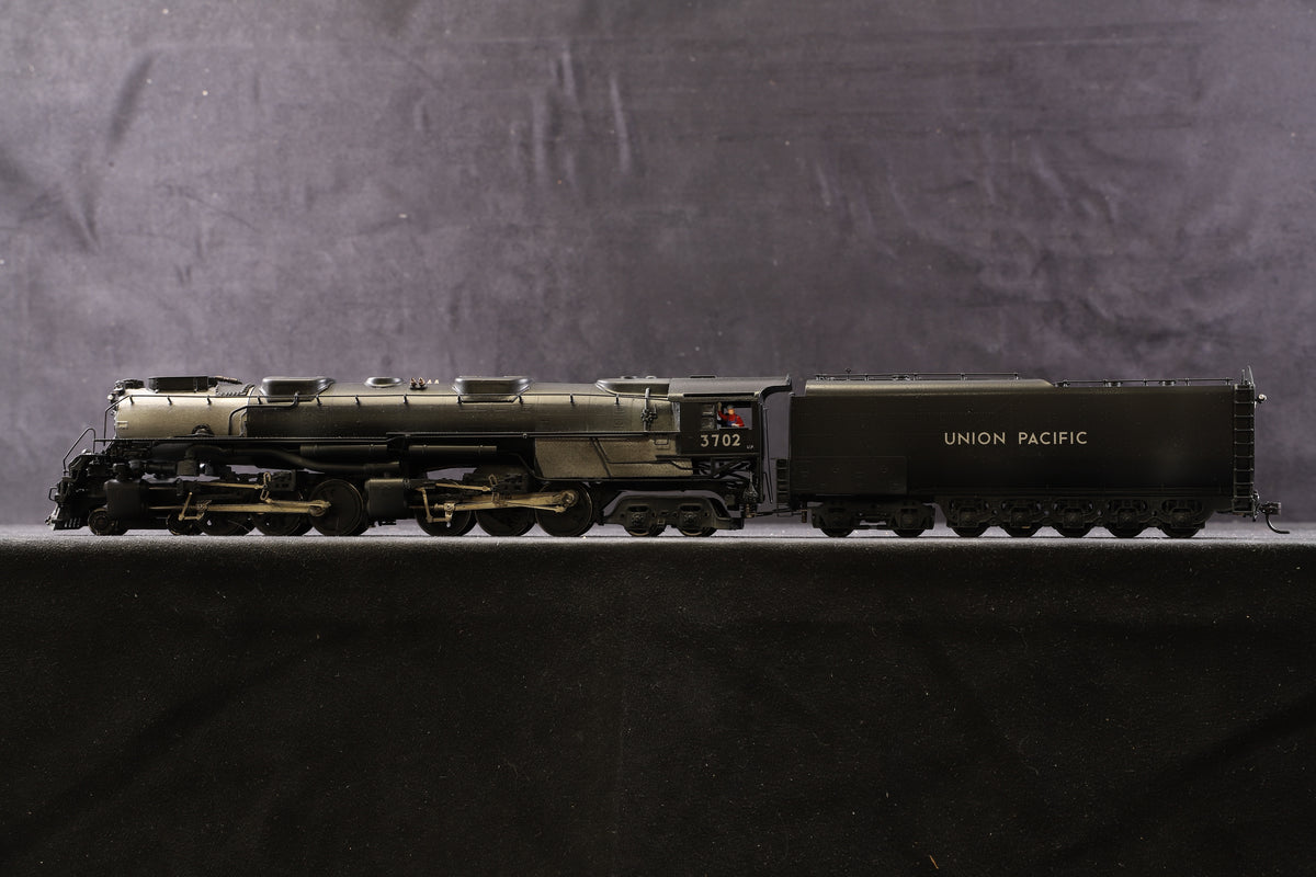 Sunset Models HO Brass Challenger UP 4-6-6-4 Oil &#39;3702&#39; Steam Locomotive, Weathered