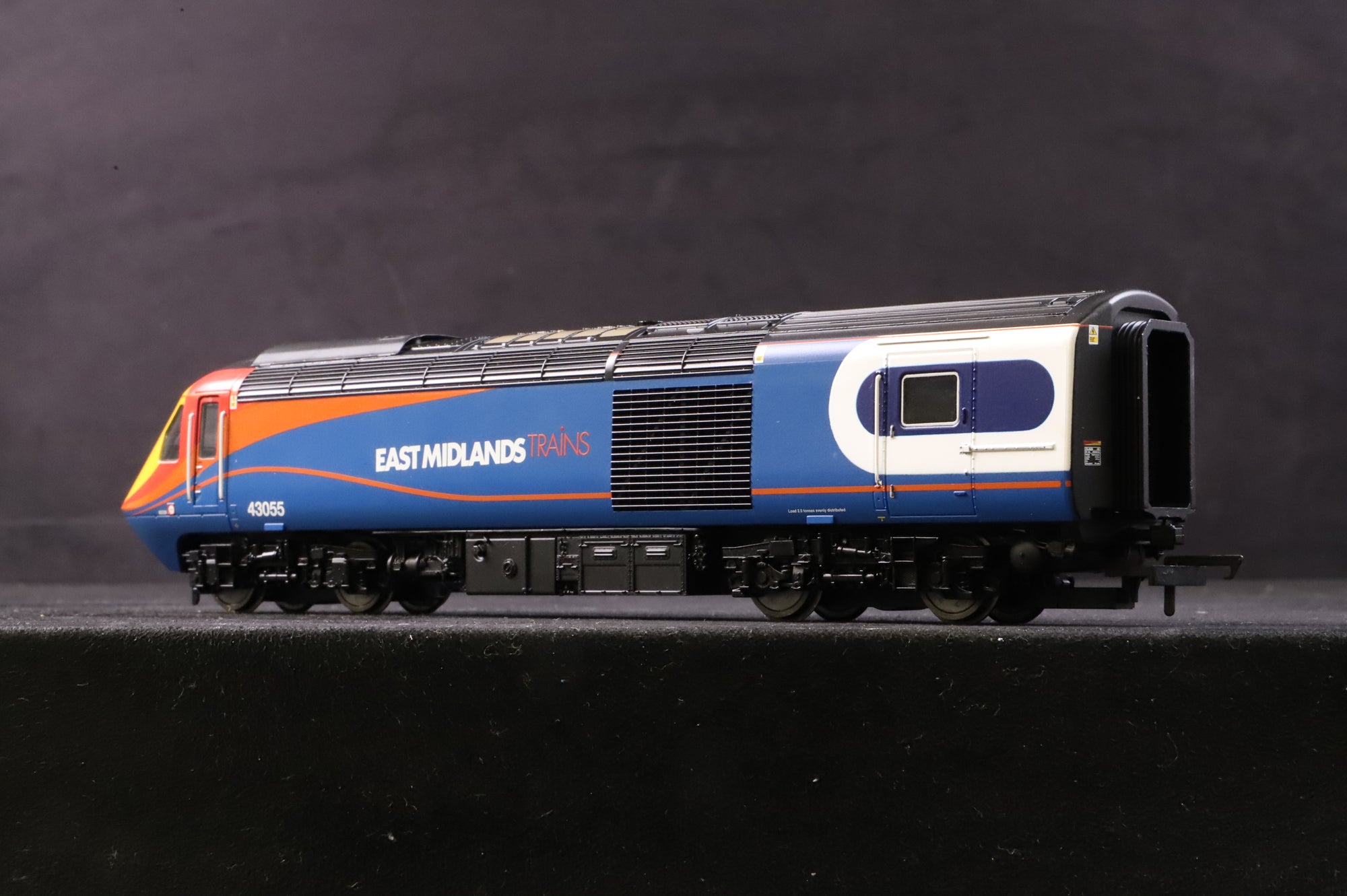 Hornby OO R2948 Class 43 HST Diesel Powercars East Midlands