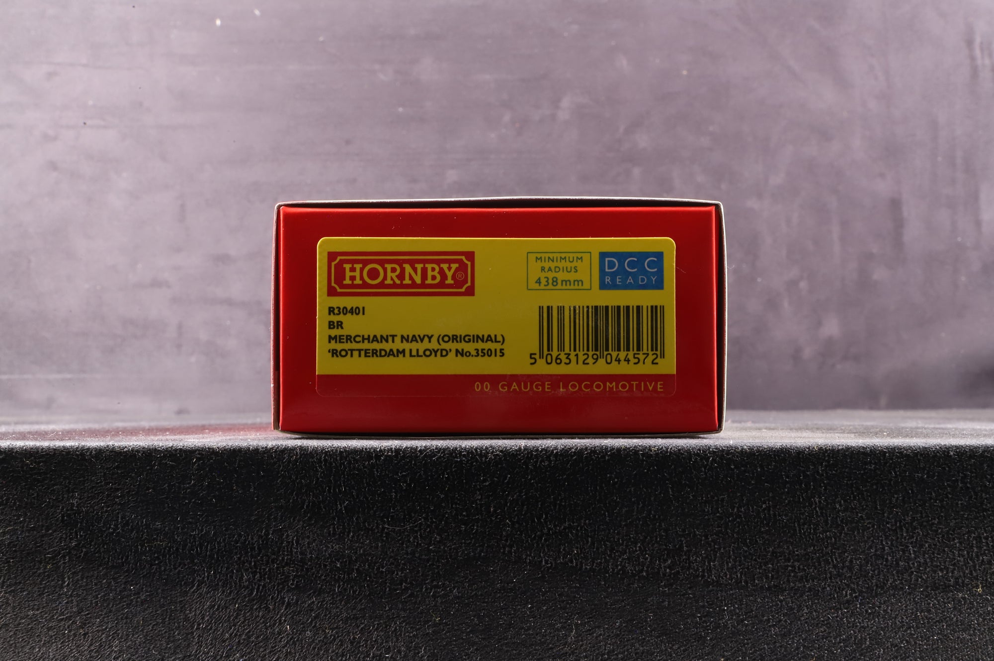 Hornby OO R30401 Merchant Navy Class '35015' 'Rotterdam Lloyd' BR Blue
