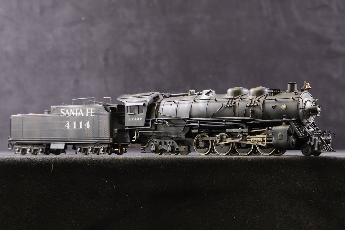 United Scale Models HO Santa Fe Berkshire 2-8-4 &#39;4114&#39;, Weathered