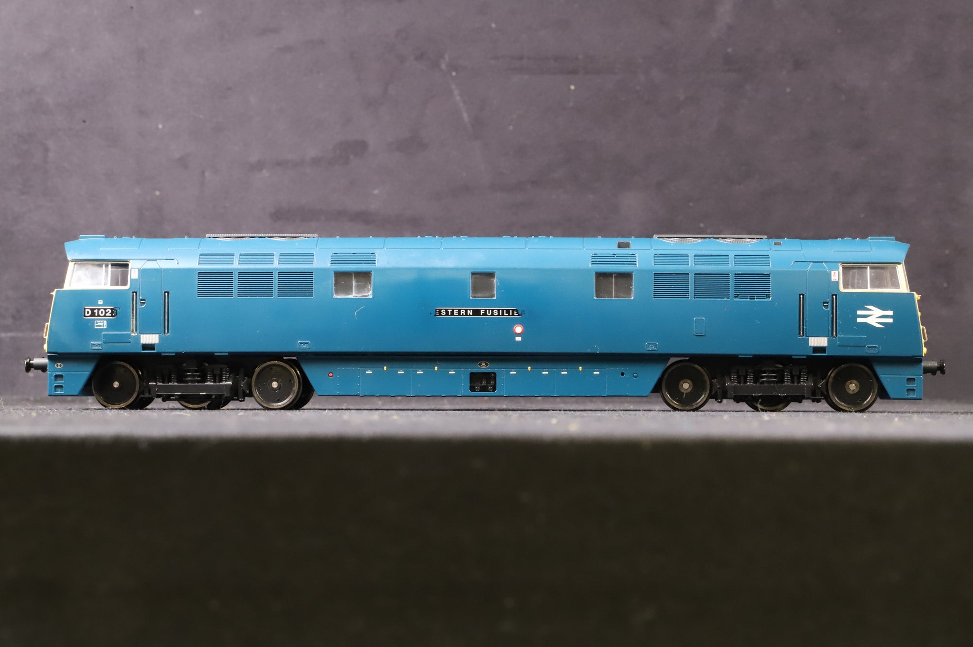 WORKSHOP Heljan OO 5216 Class 52 D1023 'Western Fusilier' in BR Blue