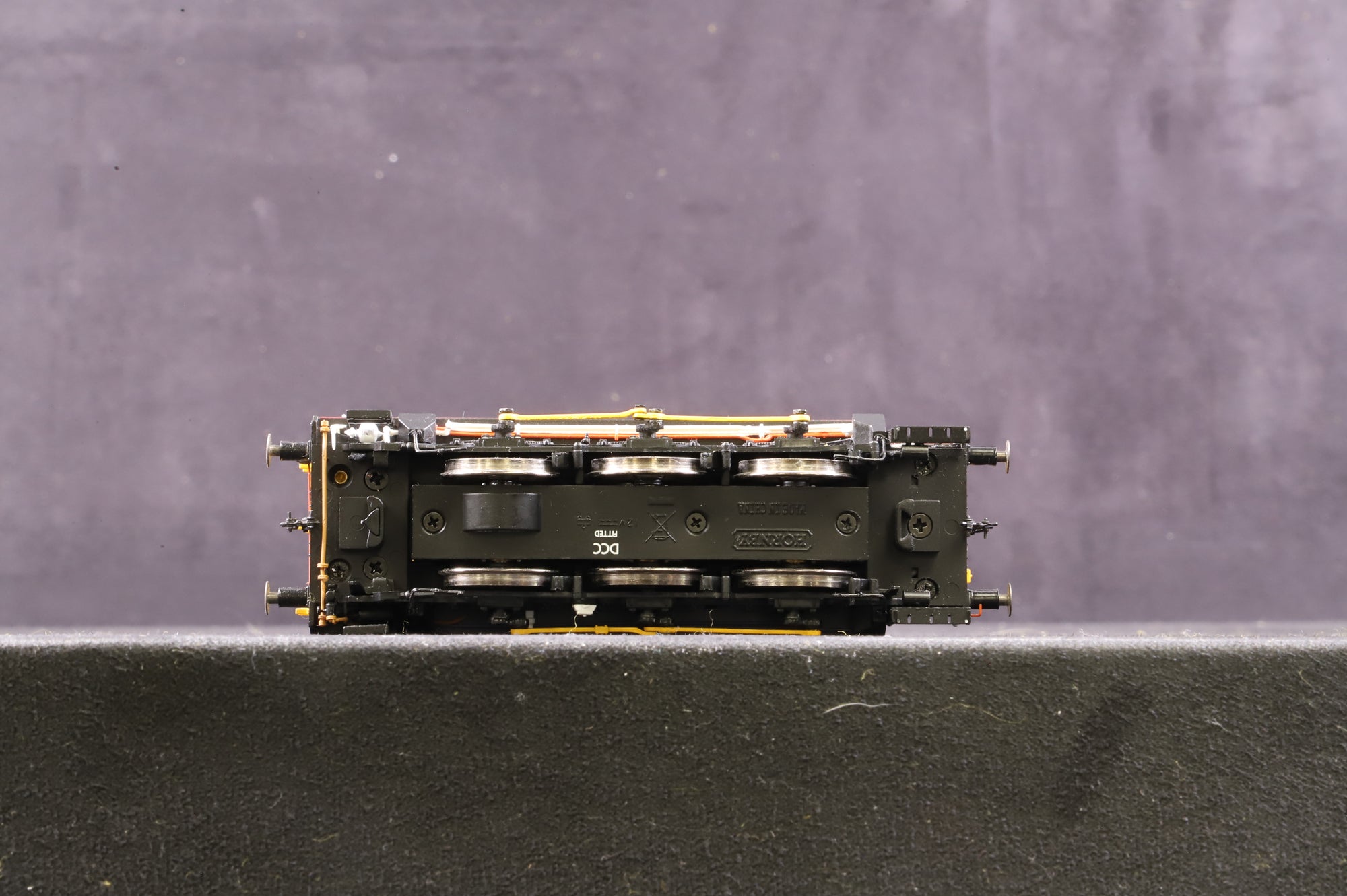 Hornby OO R2902XS Class 08 '08844' 'Chris Wren 1955-2002' EWS DCC Sound