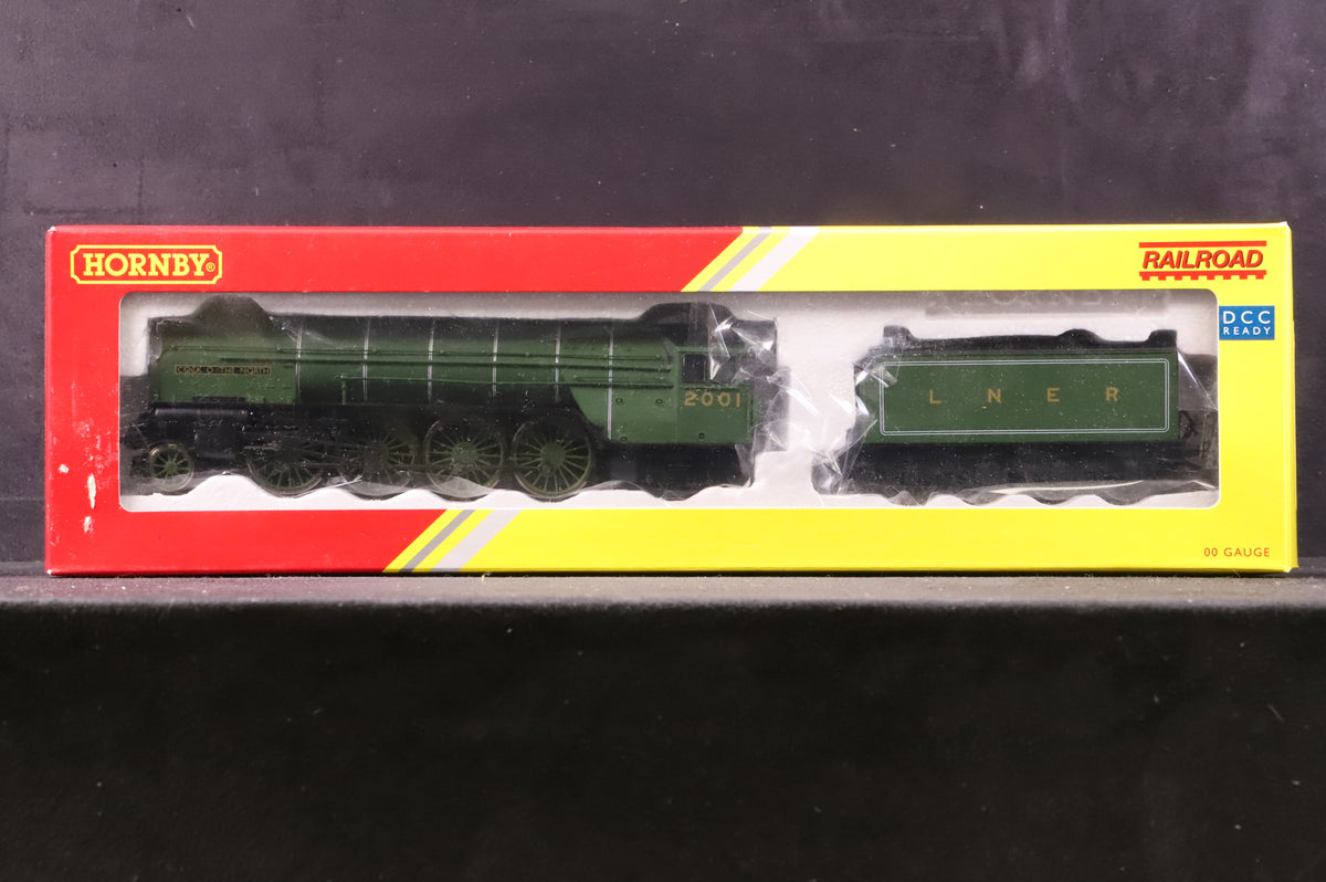 Hornby OO R3171 Class P2 &#39;Cock o the North&#39; LNER Lined Green