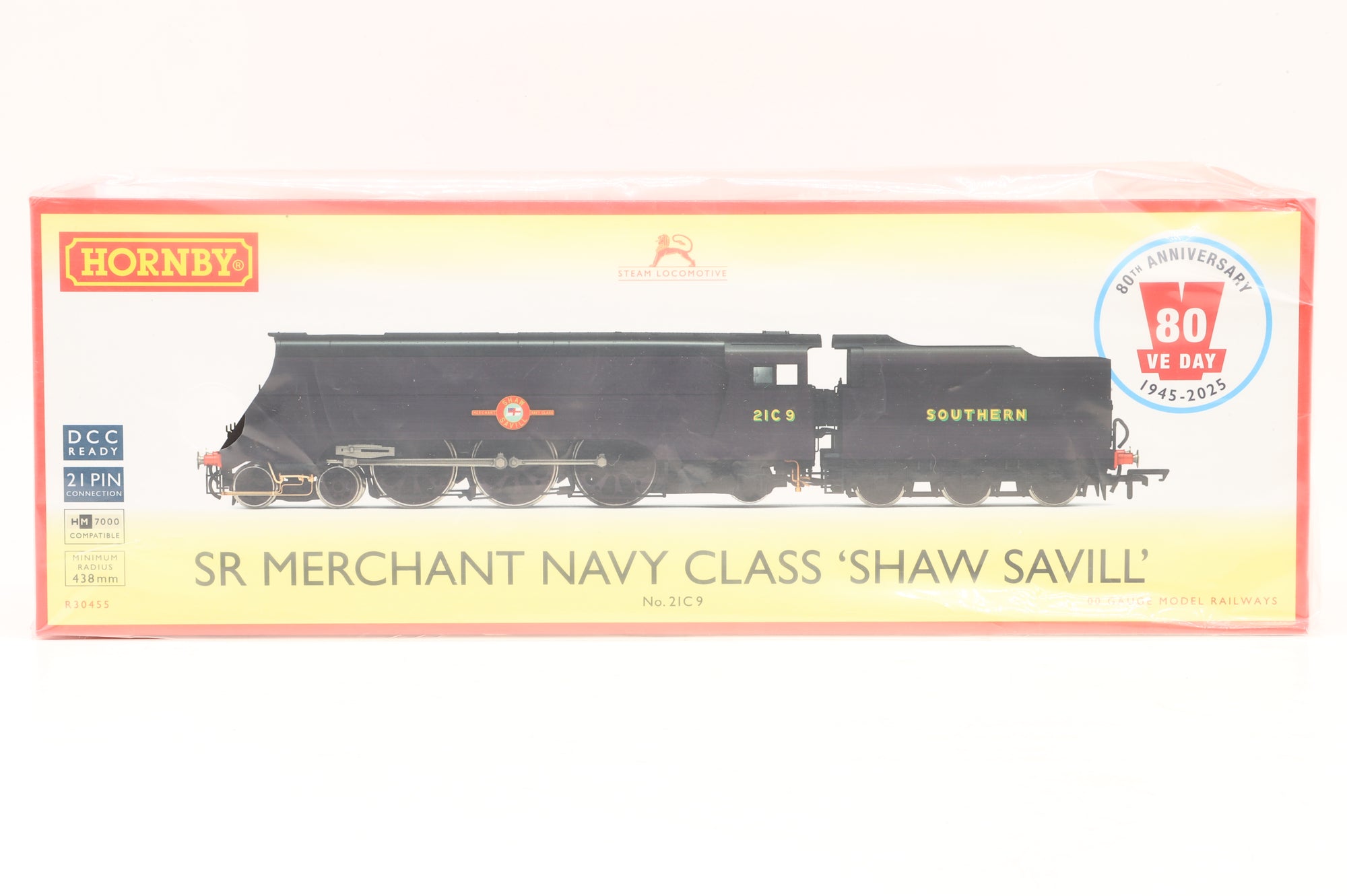 Hornby OO R30455 Merchant Navy Class '21C9' 'Shaw Savill' VE Day 80th Anniversary
