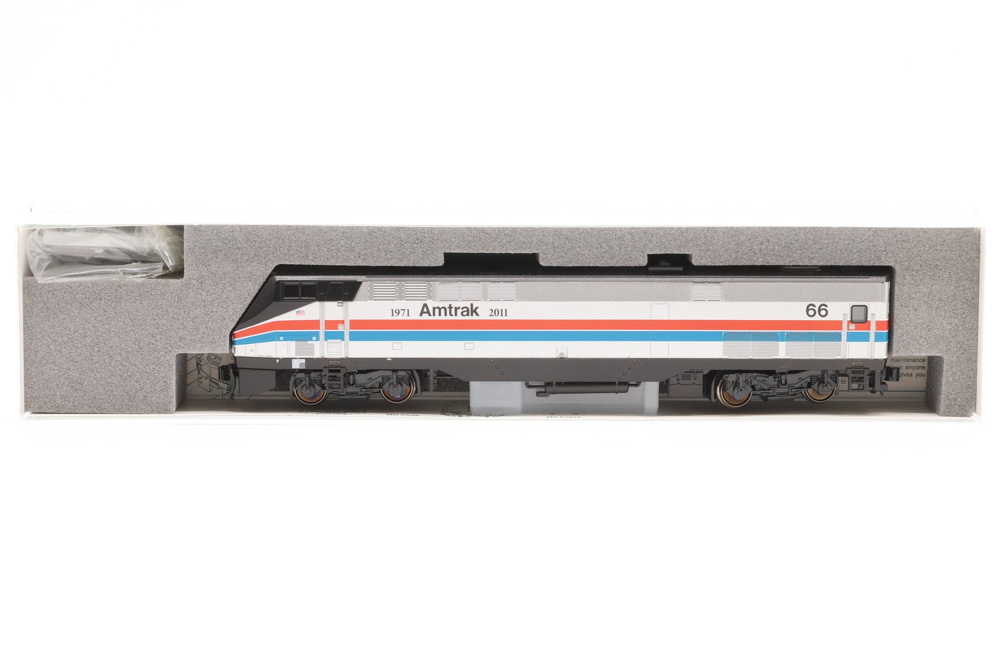 Kato N 176-6023 P42 #66 in Amtrak Phase II Livery