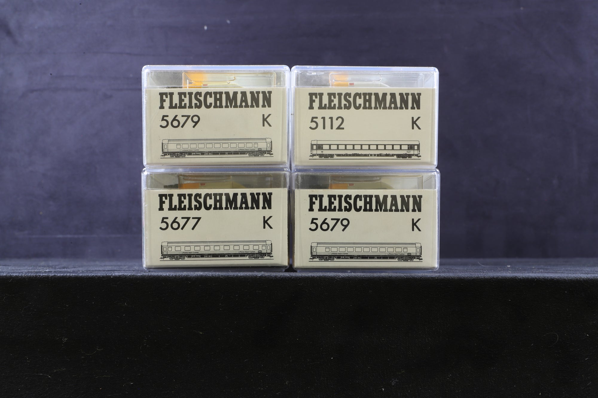 Fleischmann HO Rake Of 4 Lufthansa AirPort Express Coaches Inc. 5112, 5677 & 5679x2