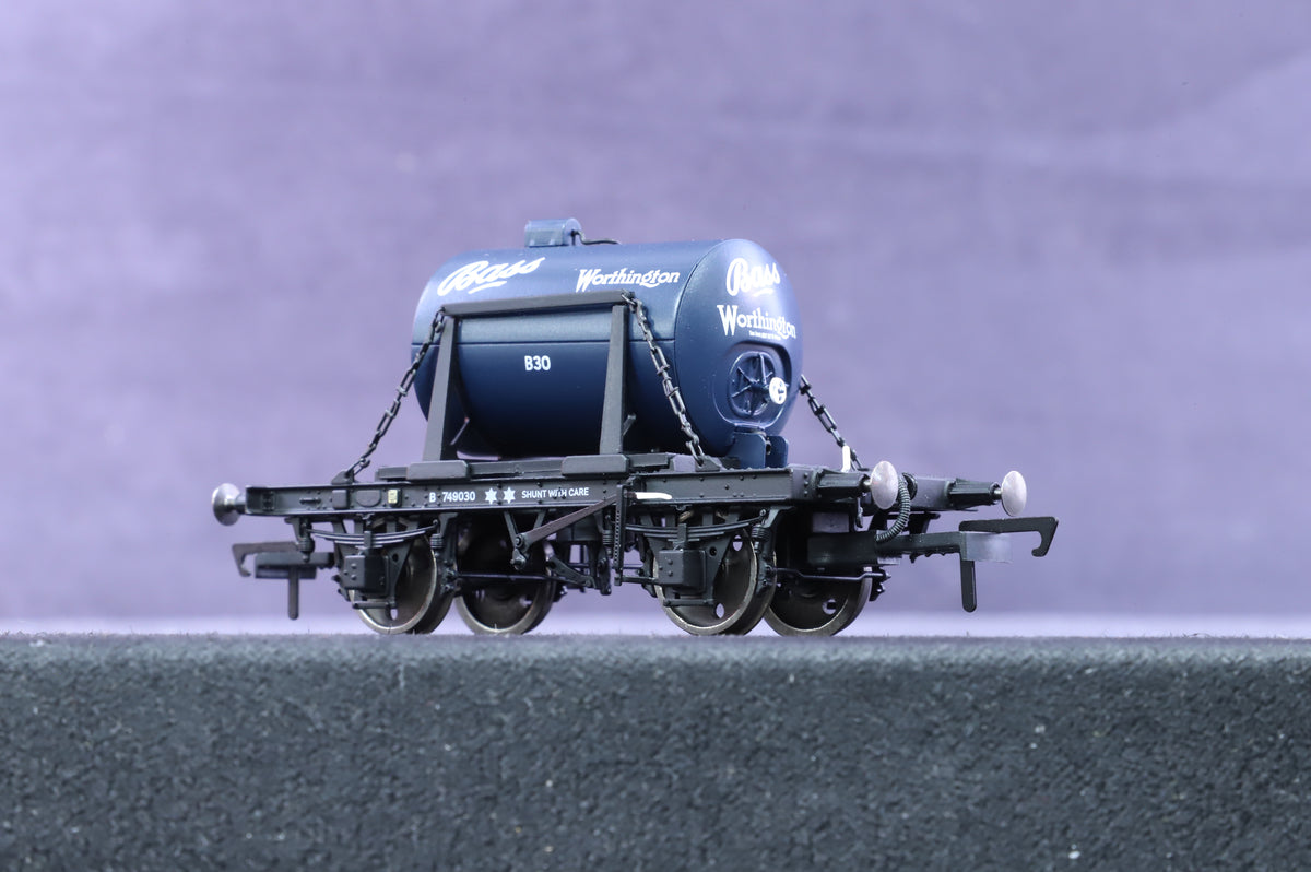 Clark Railworks OO Gauge C3020 Demountable Tank Wagon &#39;B749030&#39;, Bass Worthington