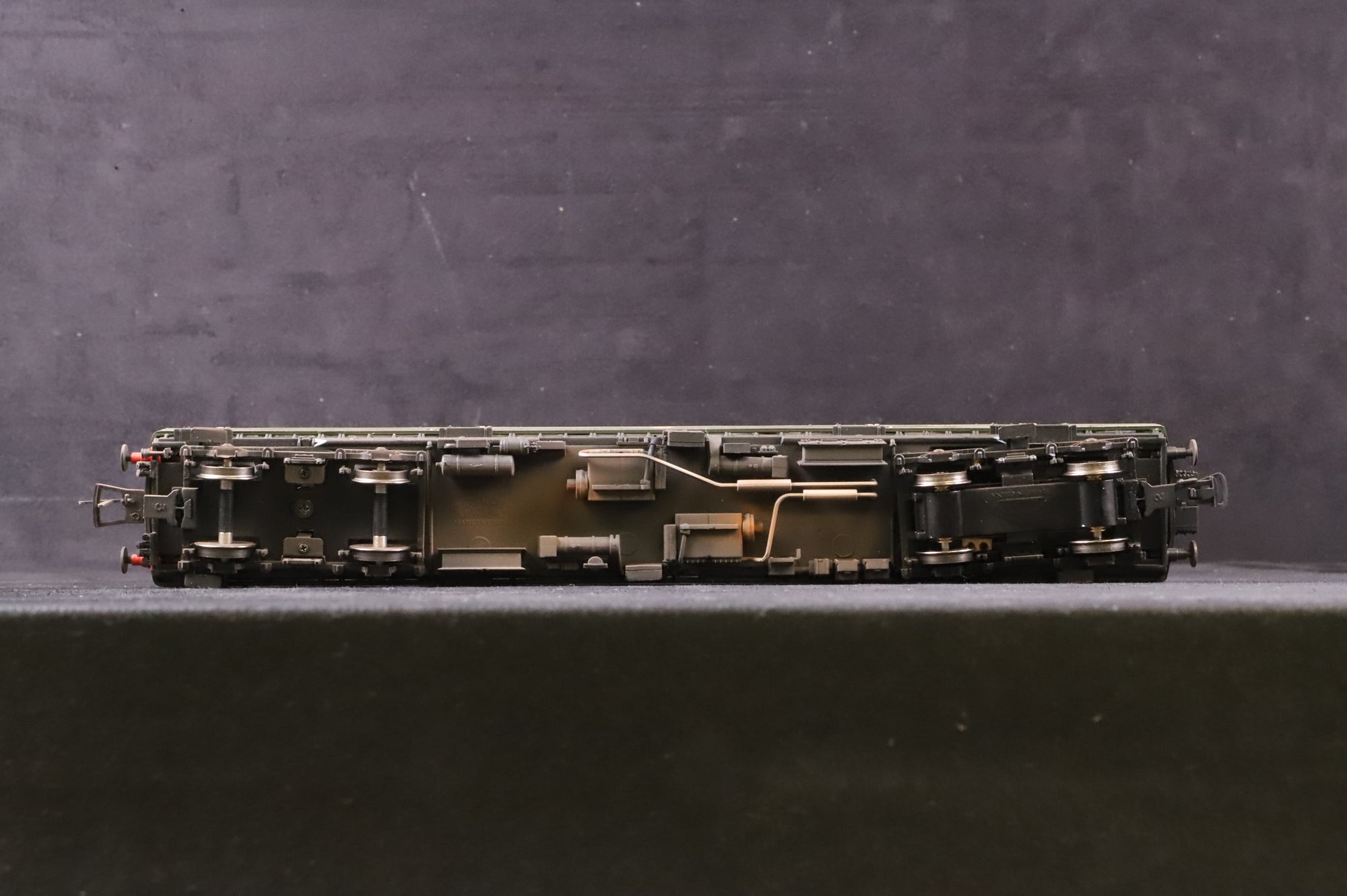 Bachmann OO 31-326B Class 105 2 Car DMU BR Green Speed Whiskers Weathered DCC Sound