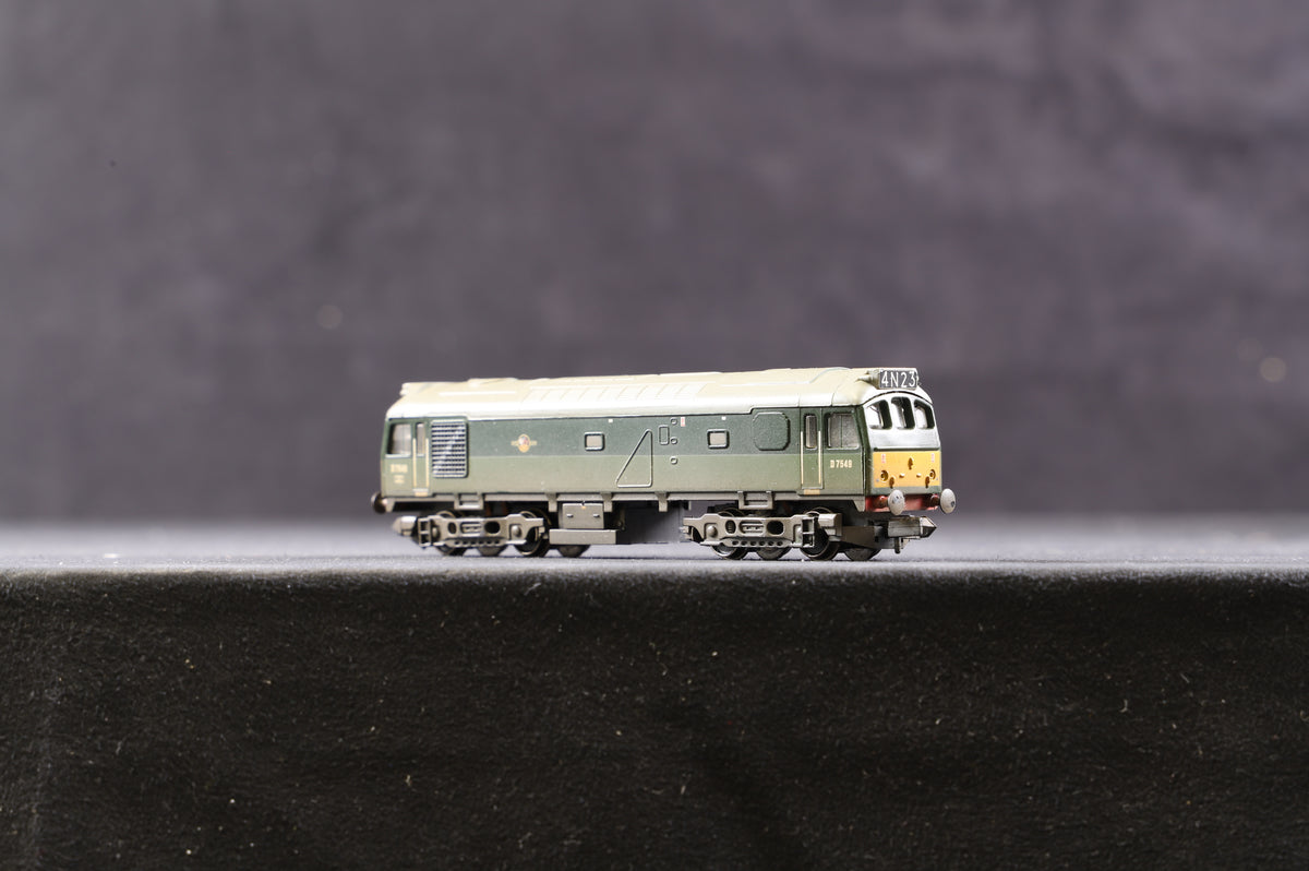 Graham Farish N 371-078 Class 25/2 Diesel &#39;D7549&#39; Two Tone Green L/C, Weathered