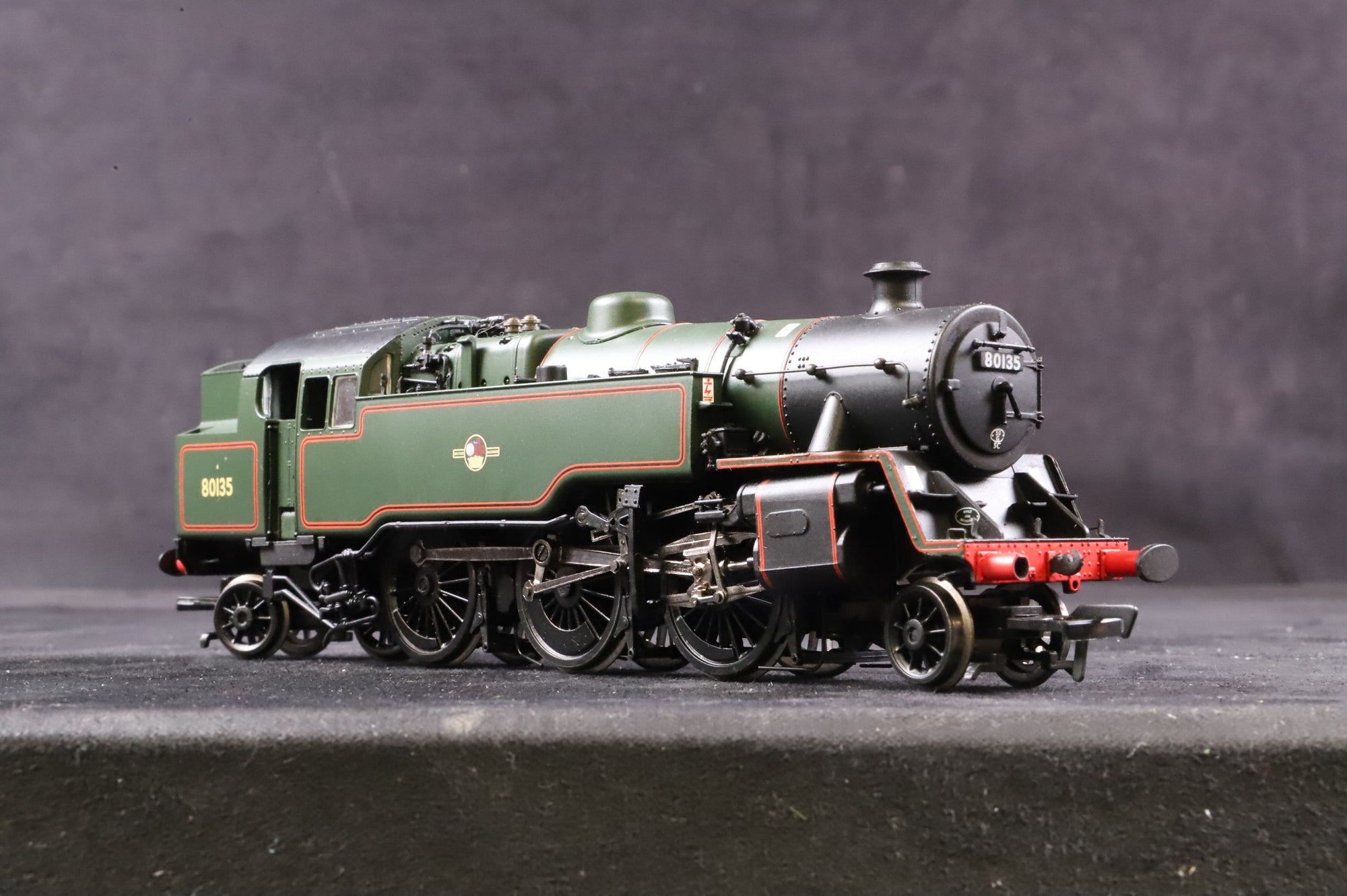 Bachmann OO 32-353 Standard Class 4MT Tank '80135' BR Lined Green, Preserved