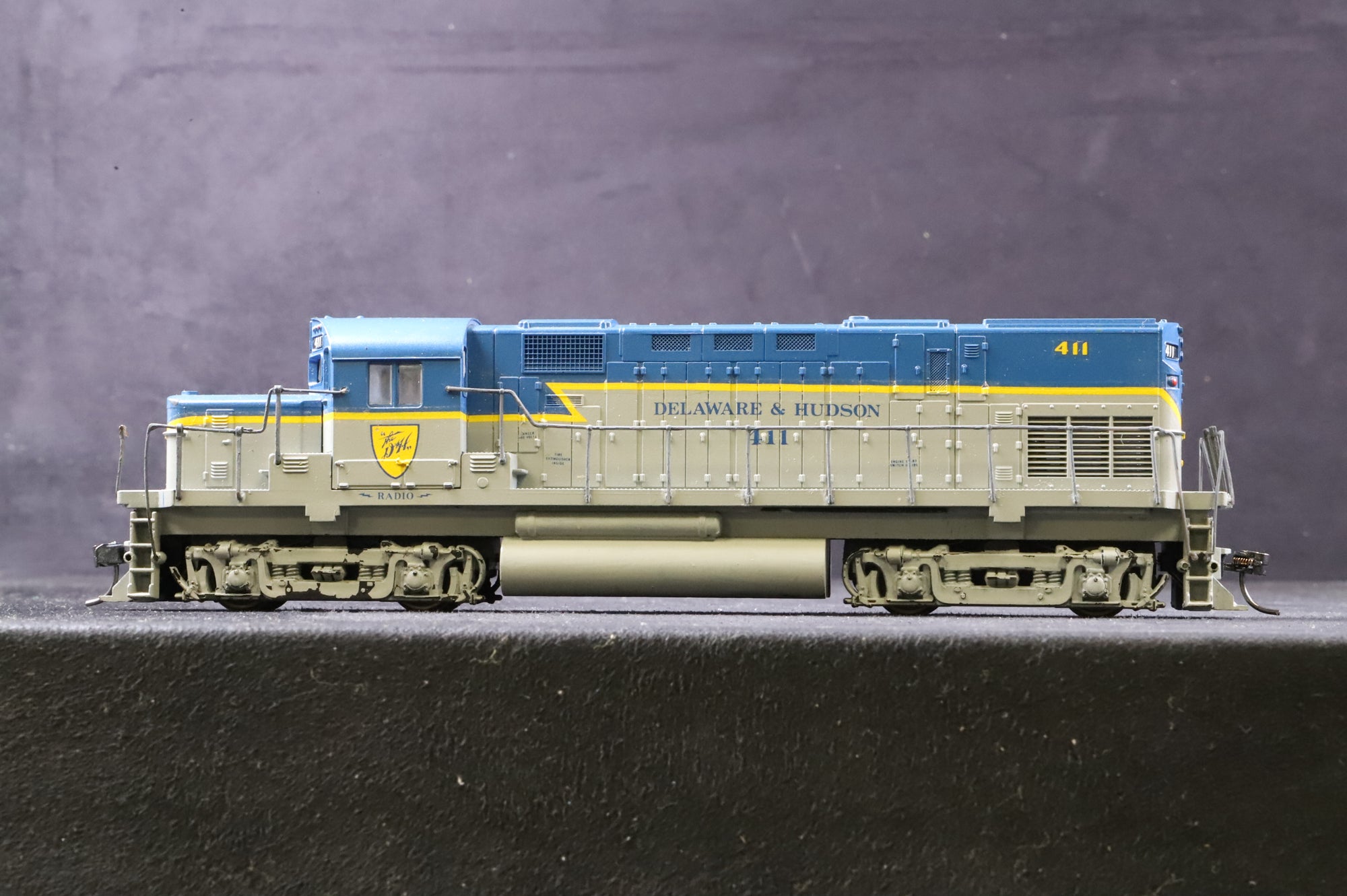 Lima HO C420 Diesel Locomotive D&H Repainted DCC Fitted