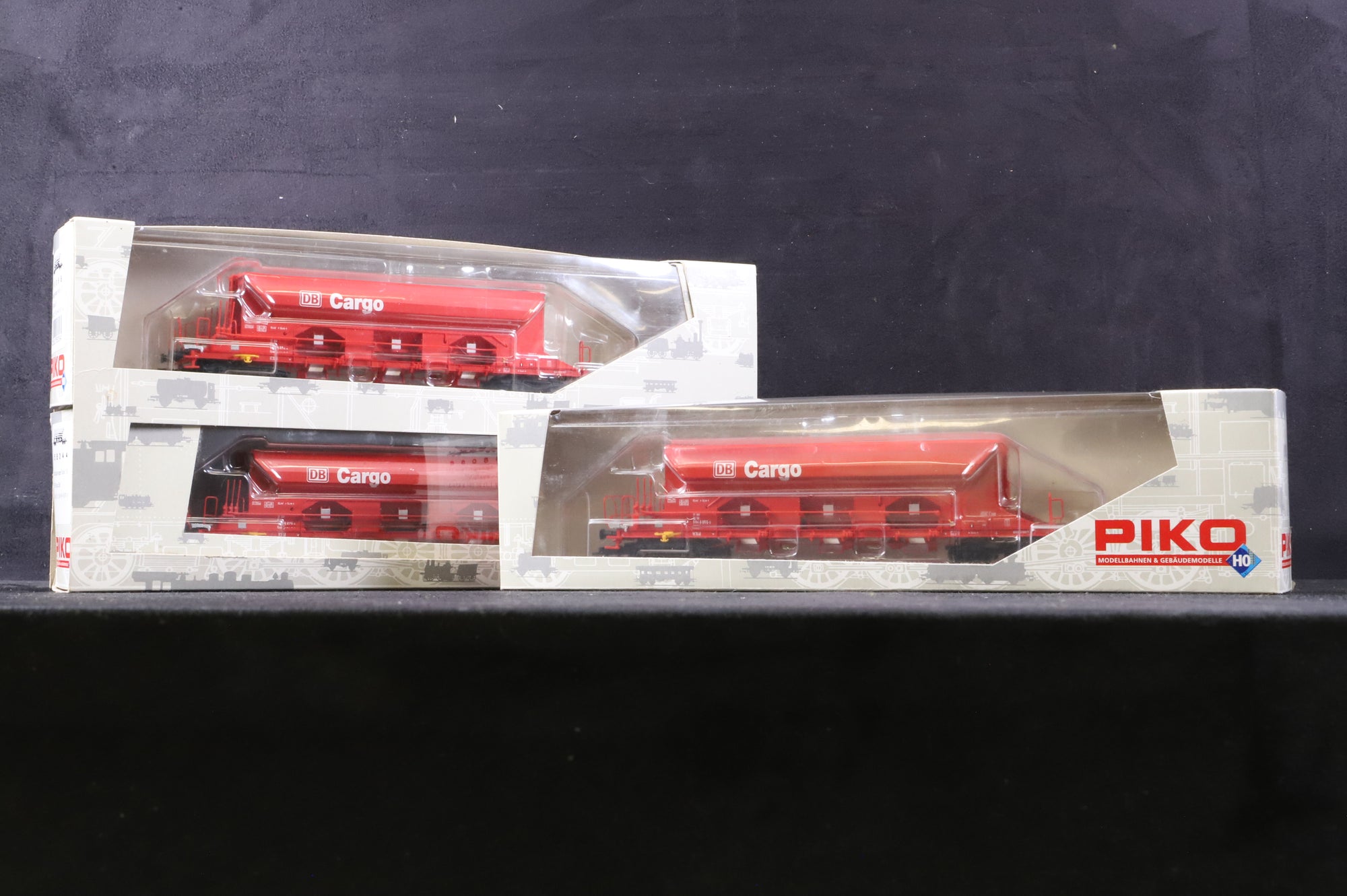 Piko HO Rake Of 3 DB Cargo Red Hopper Wagons Inc. 58-58x2 & 58044