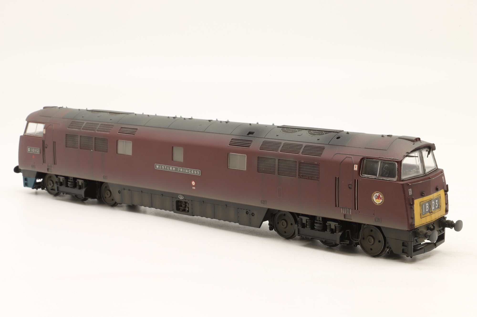 Dapol OO D1003X Class 52 'D1042' 'Western Princess' Maroon Weathered