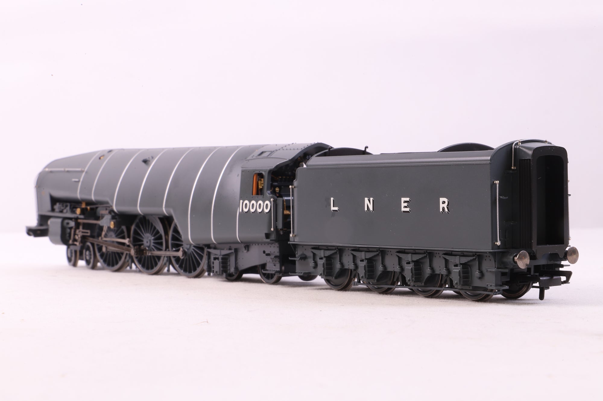 Hornby OO R30352SS LNER Class W1 Hush Hush '10000' LNER Grey DCC Sound & Smoke