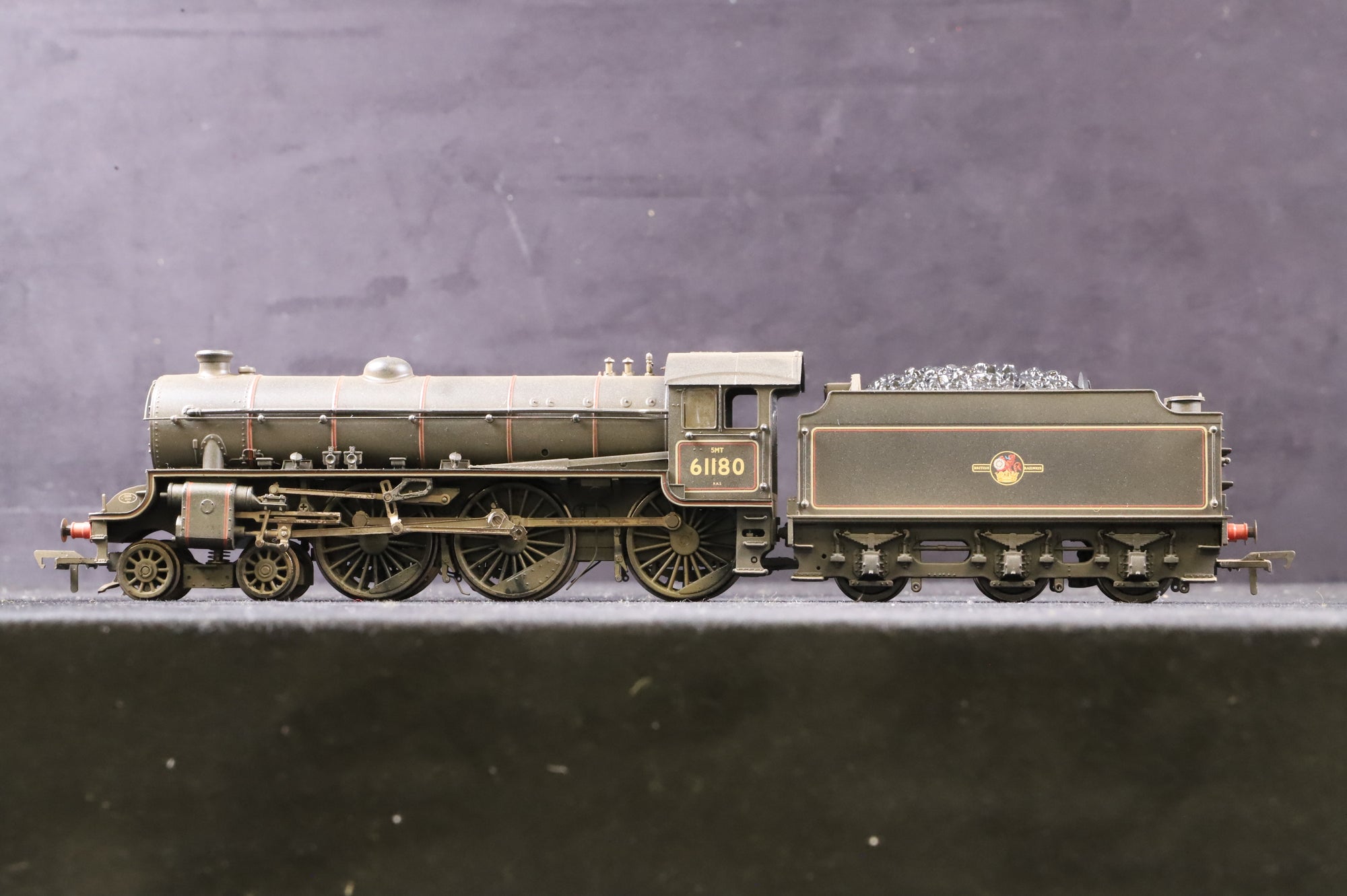 Bachmann OO 31-716 Class B1 61180 in BR Lined Black L/C Weathered