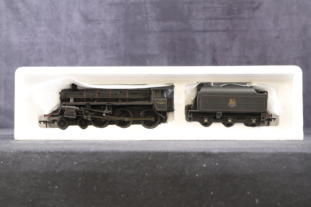 Bachmann OO 31-108  Standard Class 4MT 4-6-0 75065 with BR1B tender in BR lined black with early emblem (weathered)