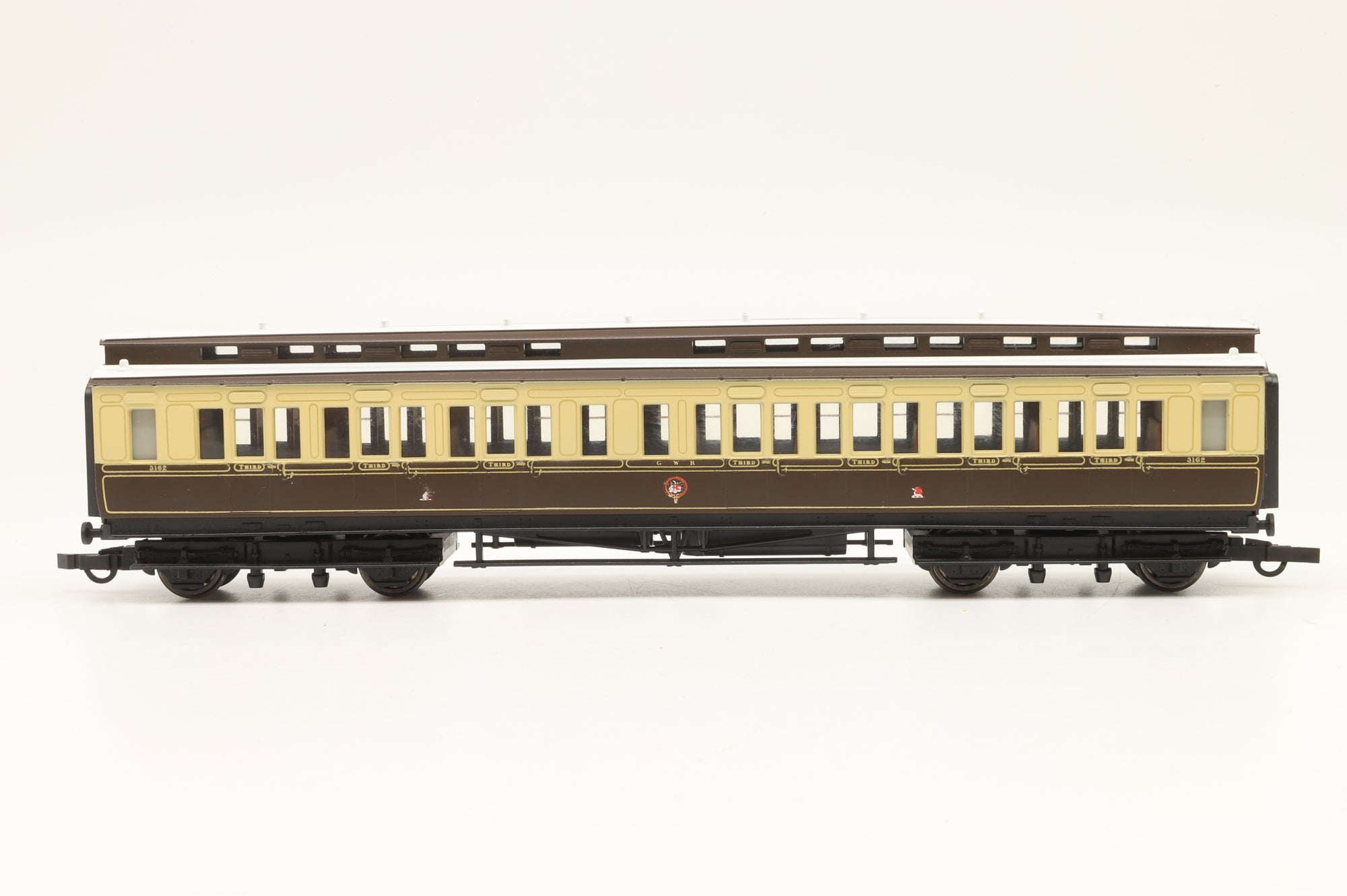 Hornby OO Rake Of 6 GWR Chlorestry GWR Chocolate & Cream Coaches