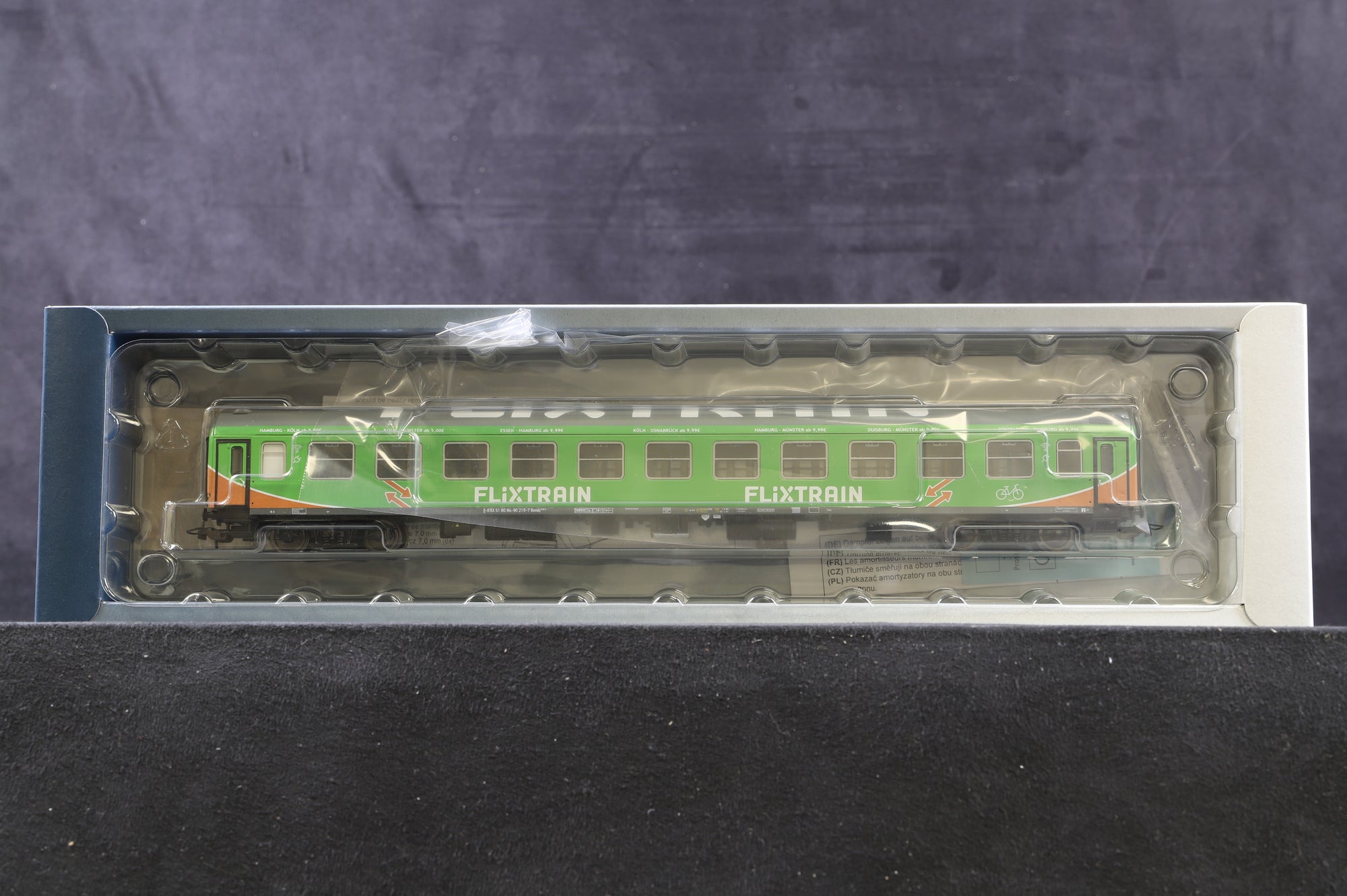 Tillig HO 70045 Pack Of 3 Flixtrain Green Coaches