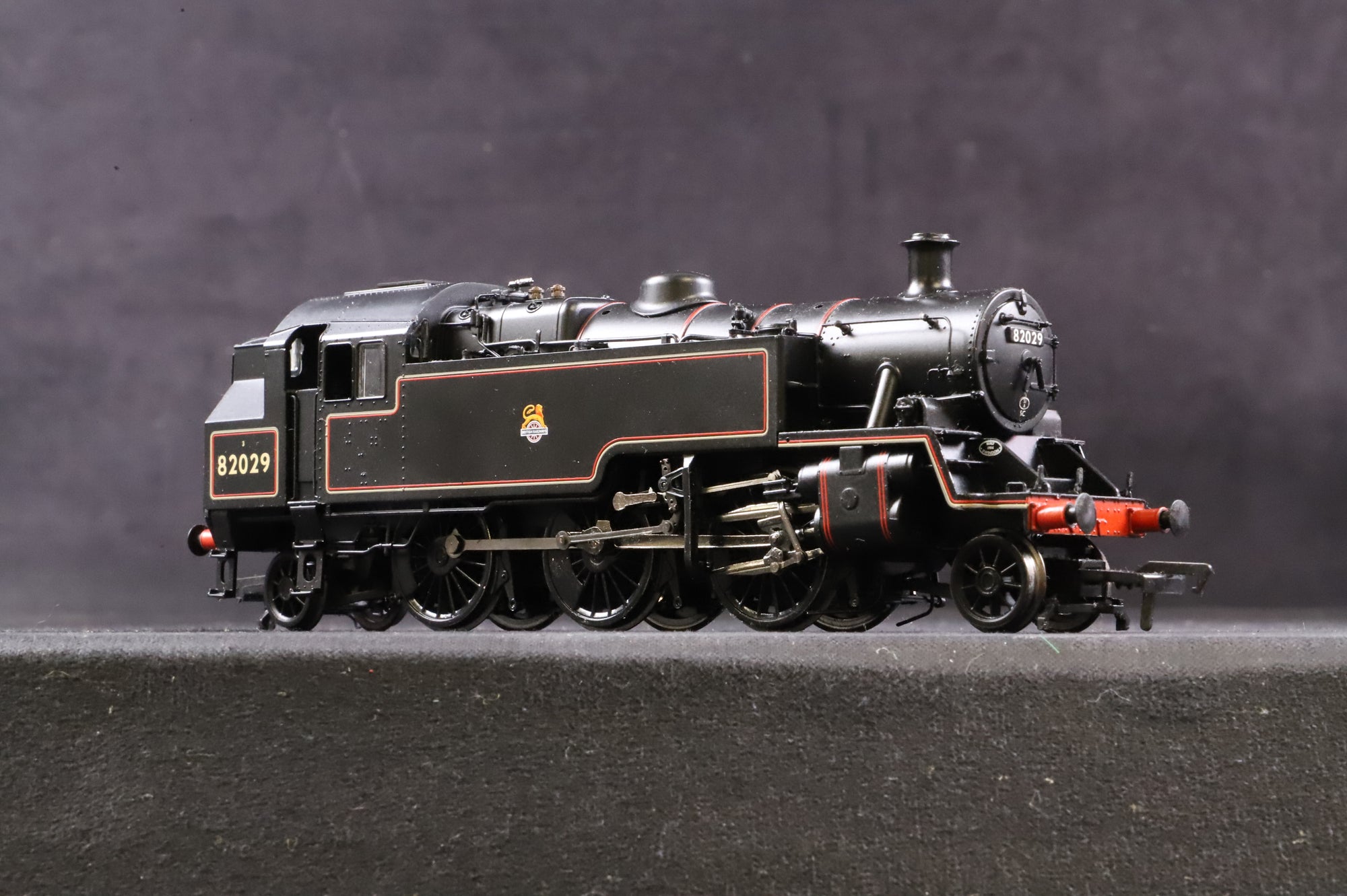 Bachmann OO 31-975 Class 3MT 82029 in Lined BR Black w/ Early Crests