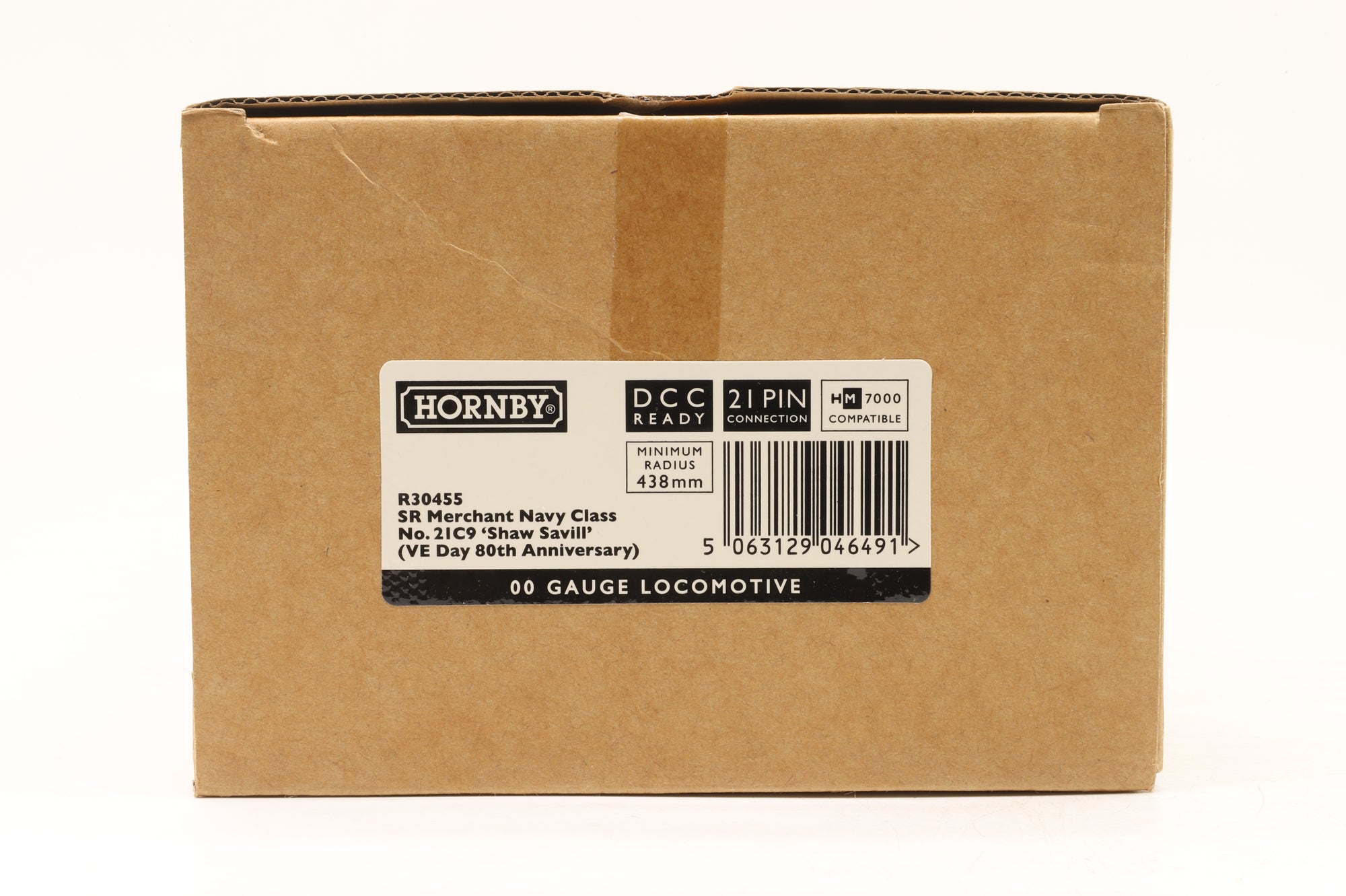 Hornby OO R30455 Merchant Navy Class '21C9' 'Shaw Savill' VE Day 80th Anniversary