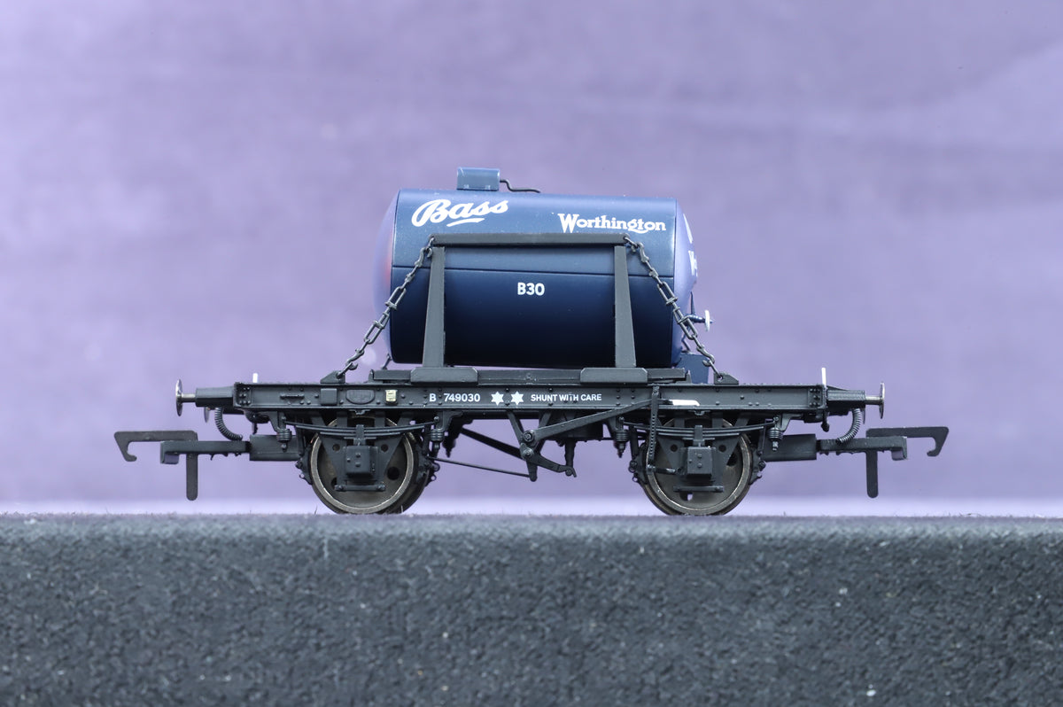Clark Railworks OO Gauge C3020 Demountable Tank Wagon &#39;B749030&#39;, Bass Worthington