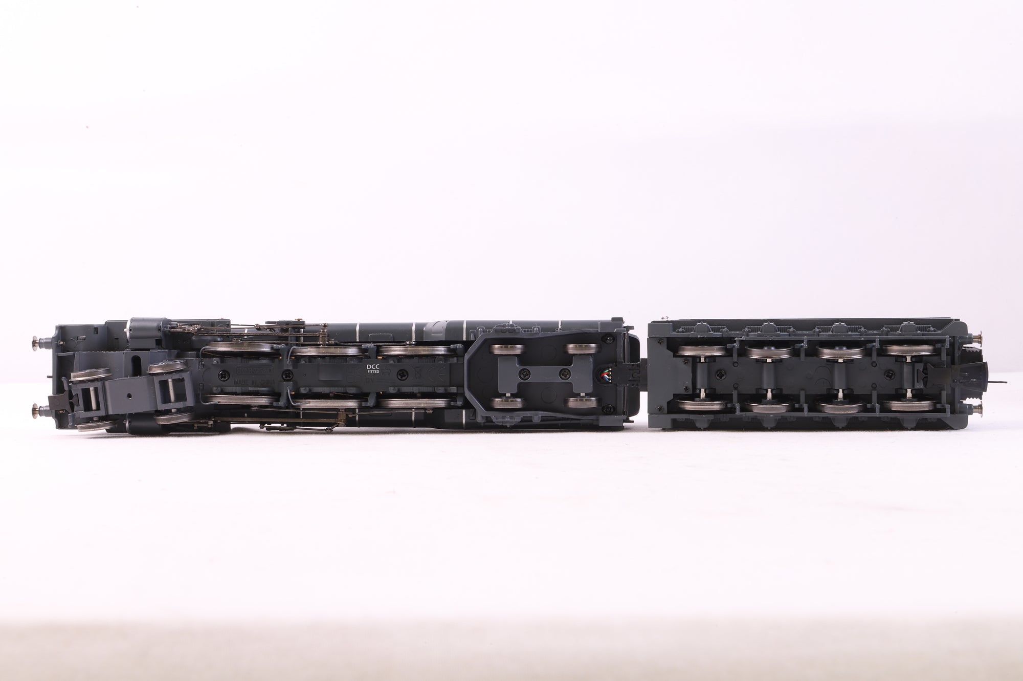 Hornby OO R30352SS LNER Class W1 Hush Hush '10000' LNER Grey DCC Sound & Smoke