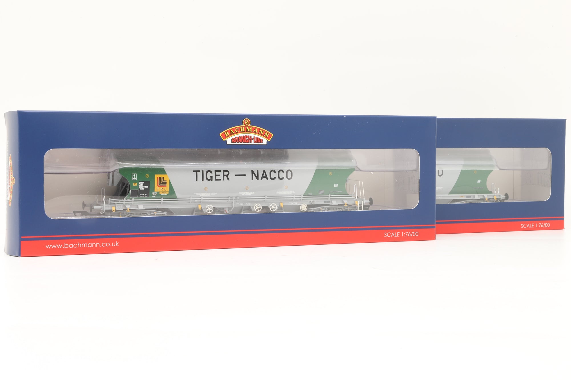Bachmann OO 38-428Z Rake Of 2 Polybulk Bogie Hopper Wagons 'Tiger - Nacco'