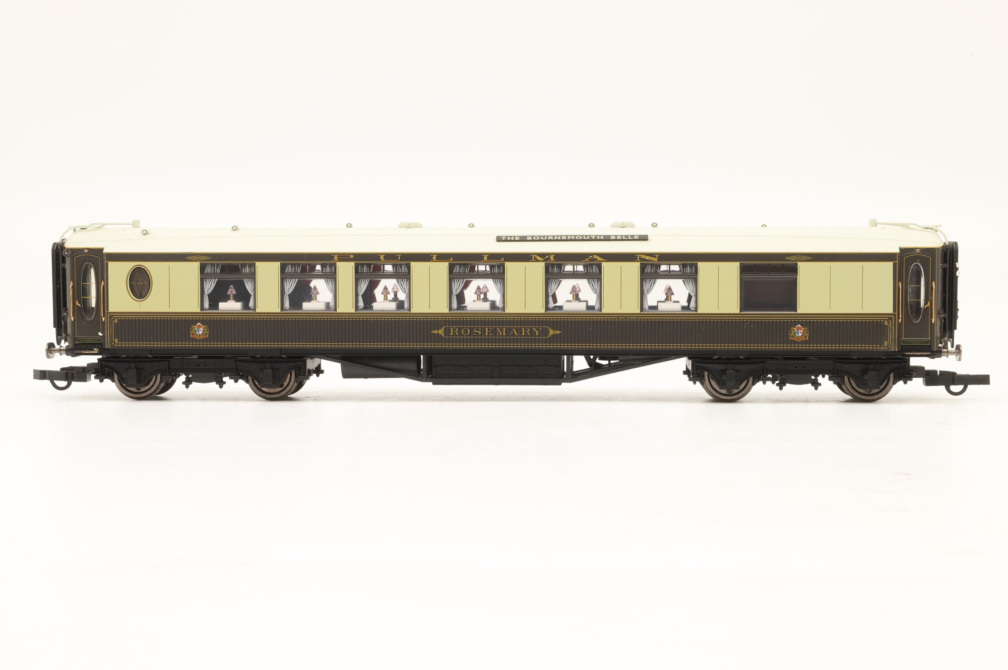 Hornby OO R2661M The Bournemouth Belle Train Pack DCC Fitted