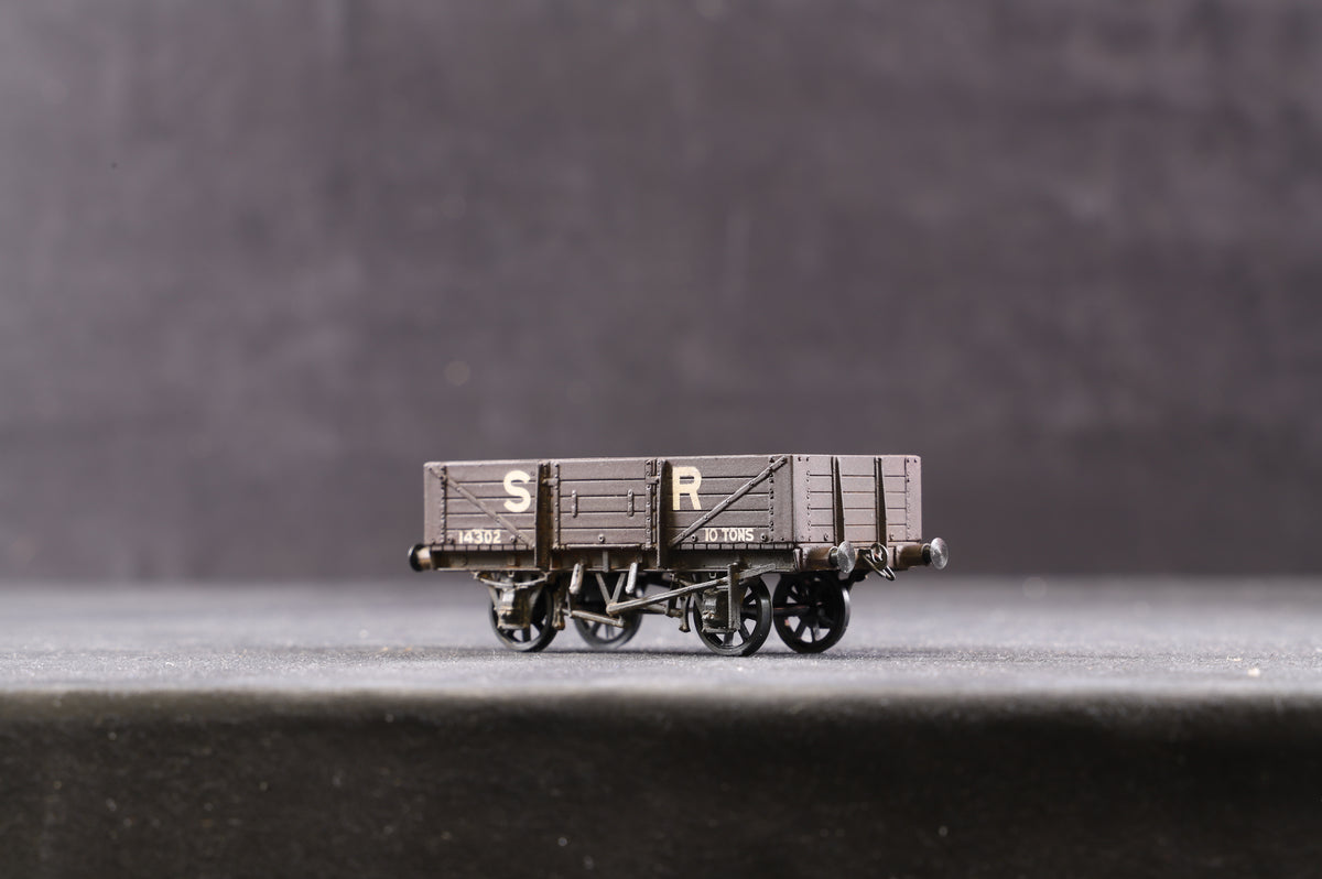 P4 Kit Built Rake Of 6 SR Weathered Wagons