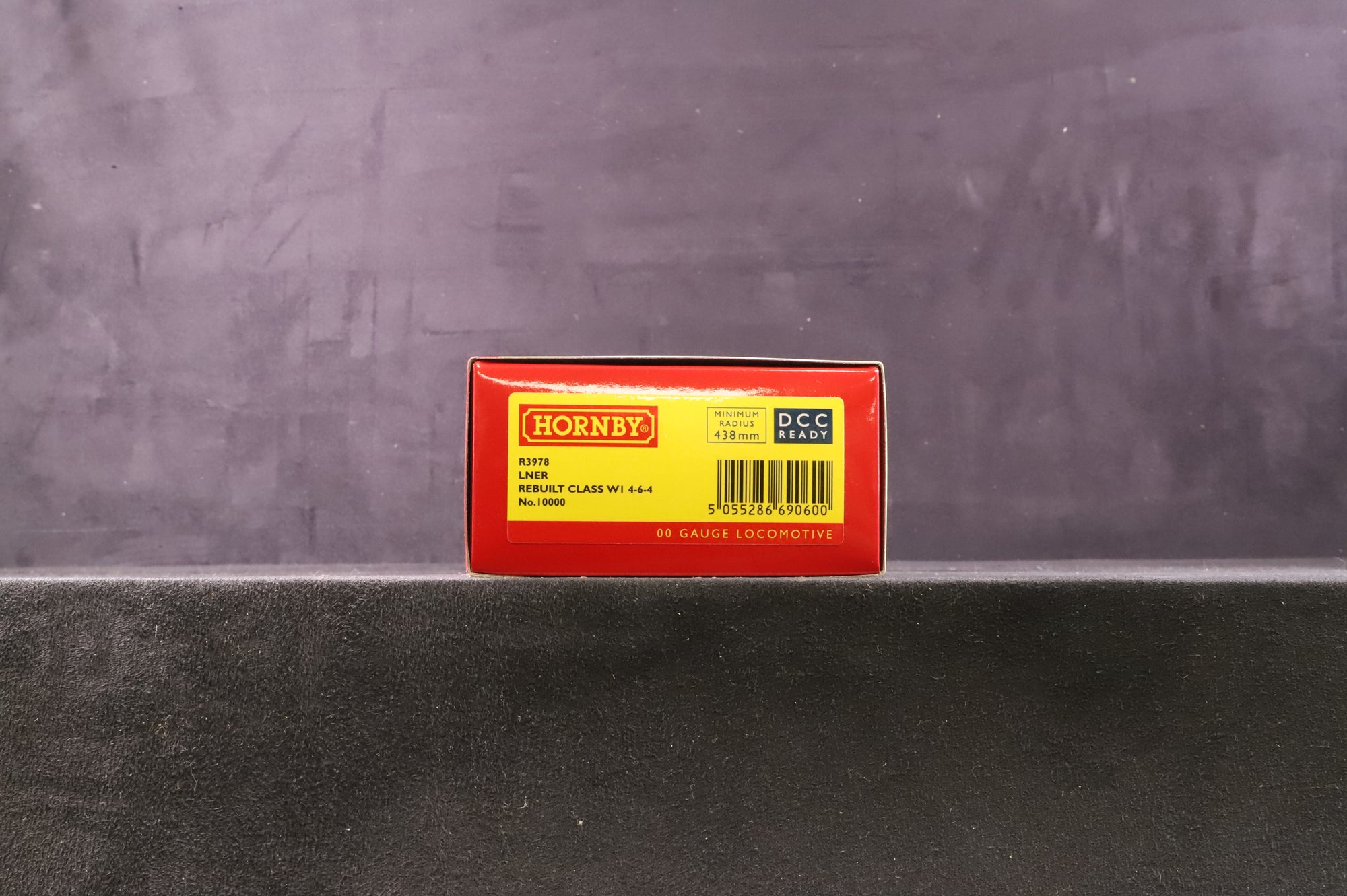 Hornby OO R3978 Class W1 'Hush Hush' '10000' Streamlined LNER Grey