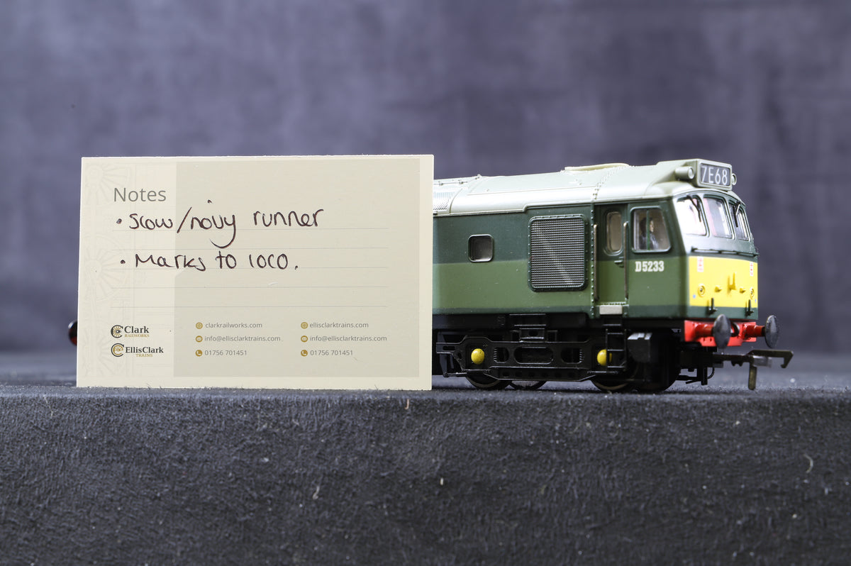 Bachmann OO 32-411 Class 25/2 &#39;D5233&#39;Two Tone BR Green With Roof Headcode, DCC Fitted